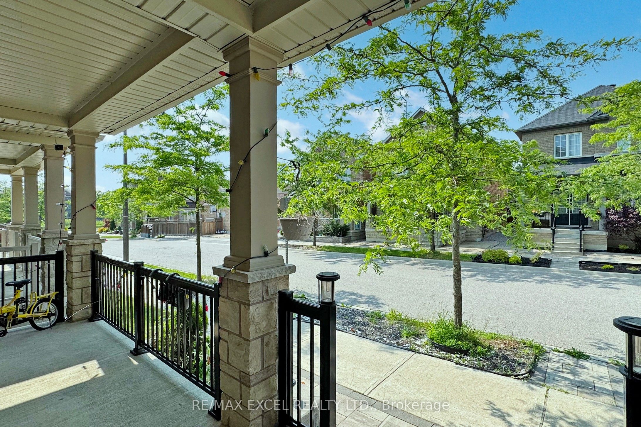 9 Sunnyside Hill Road, Markham, ON L6B 0X4 photo 3