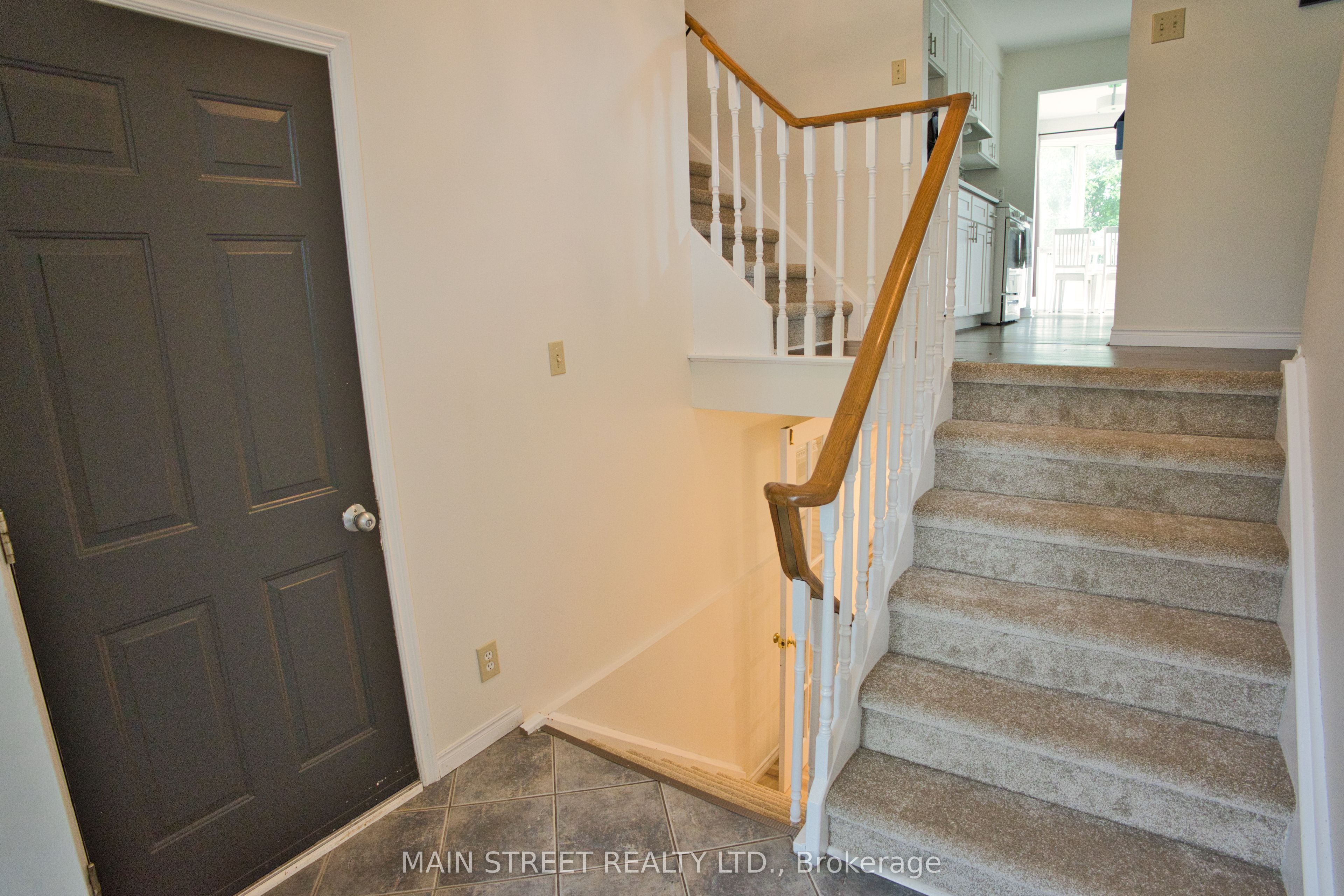 97 Riverglen Drive, Georgina, ON L4P 2R3 photo 3