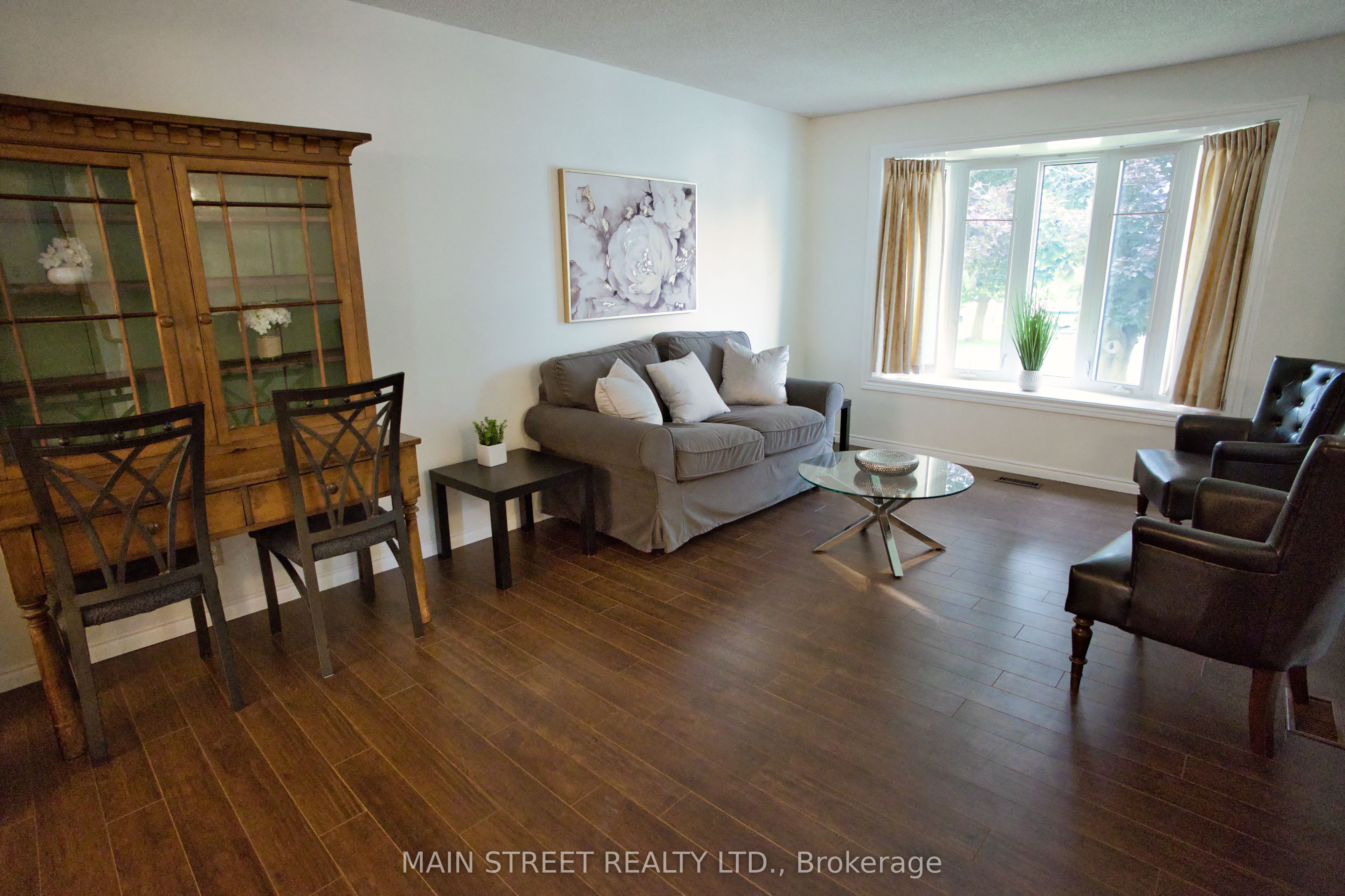 97 Riverglen Drive, Georgina, ON L4P 2R3 photo 4