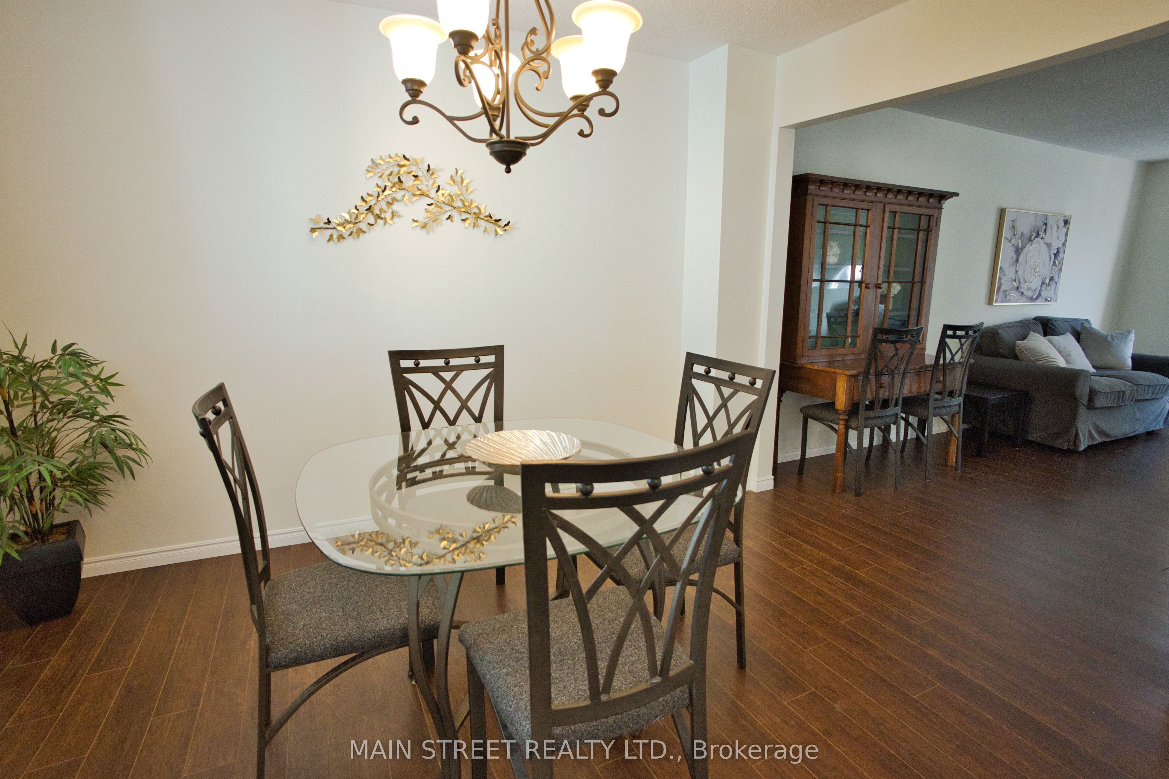 97 Riverglen Drive, Georgina, ON L4P 2R3 photo 5