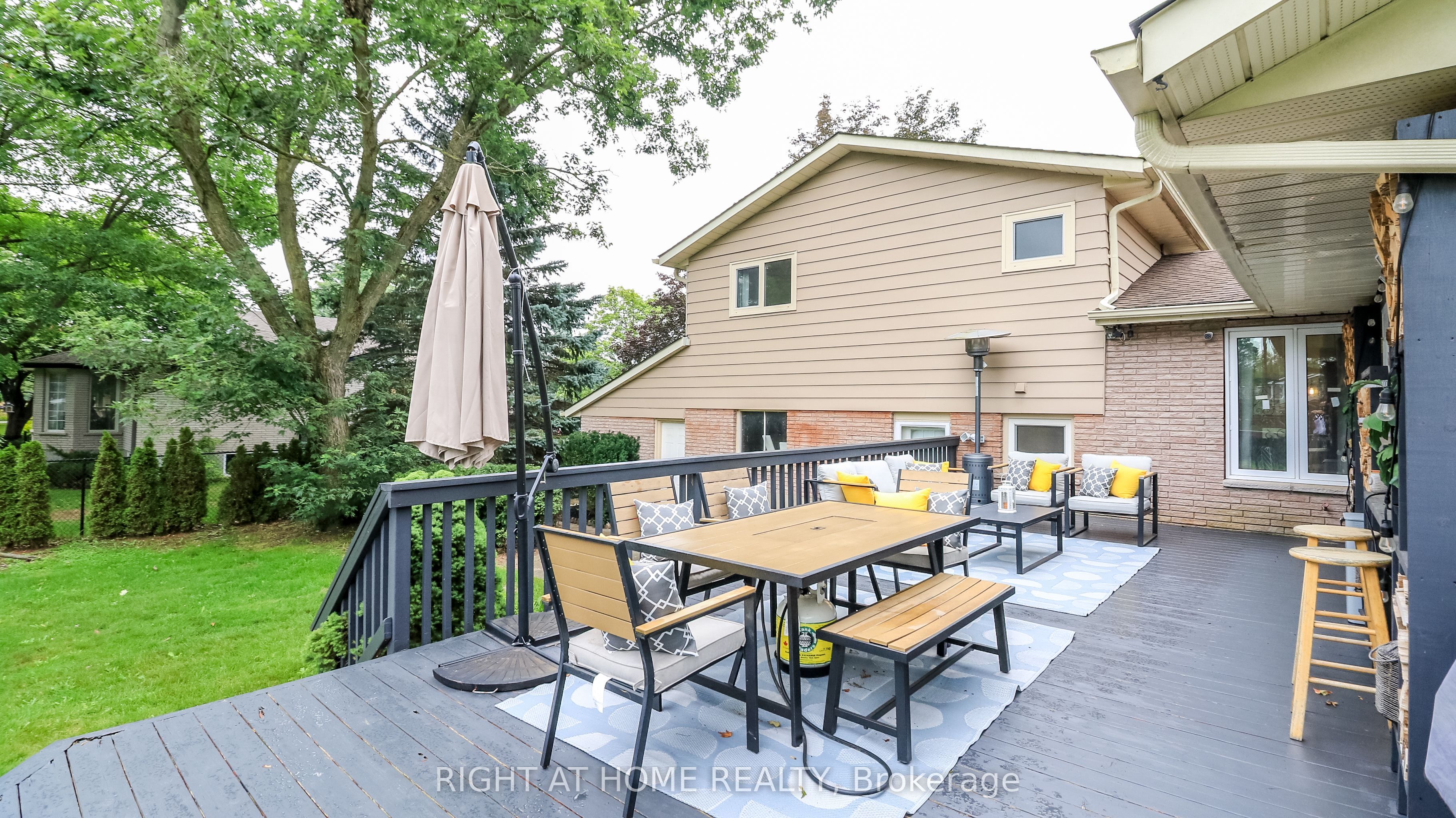 8 Sunset Street, East Gwillimbury, ON L9N 1H4 photo 3