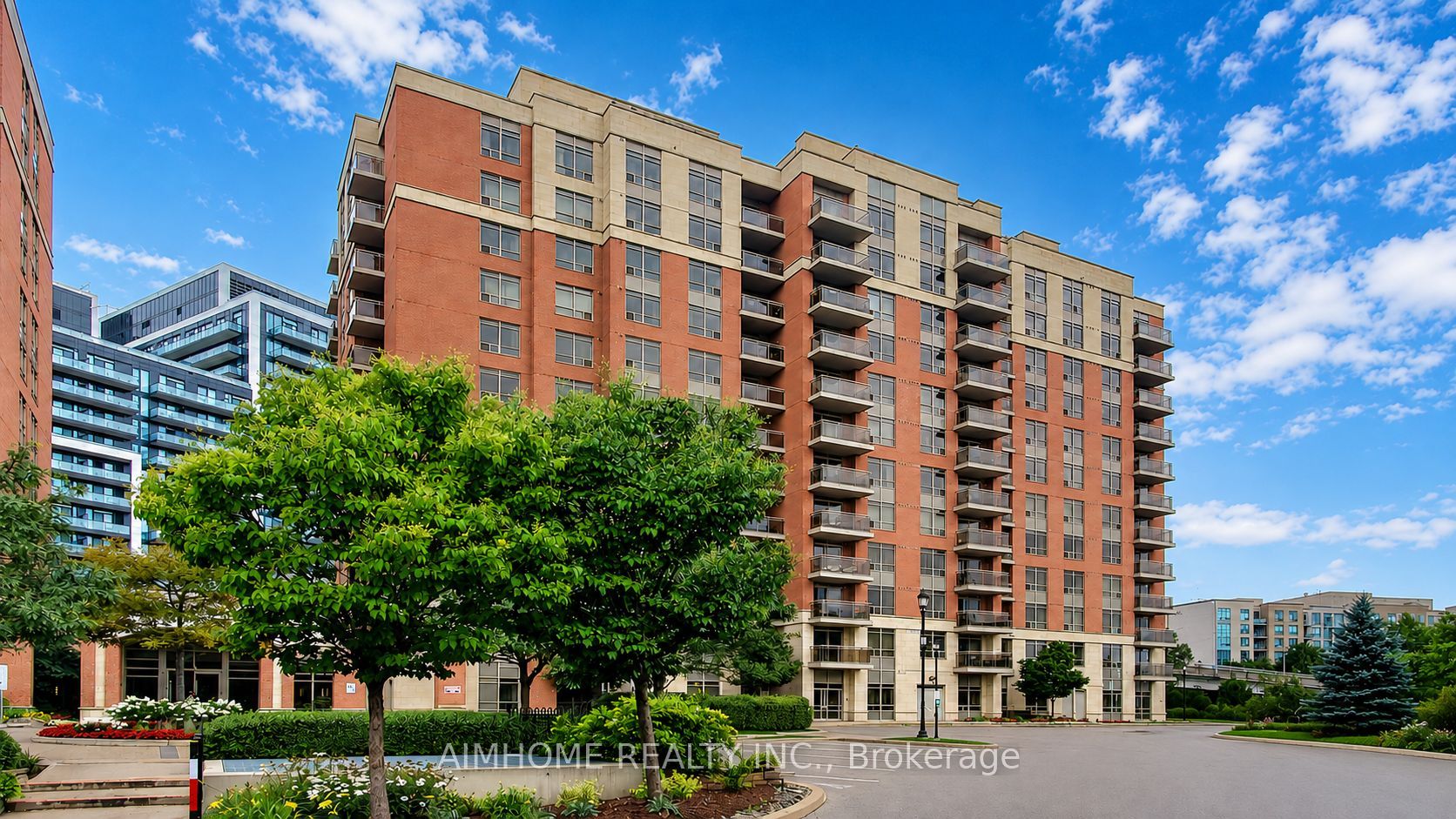75 King William Crescent 804, Richmond Hill, ON L4B 0C1