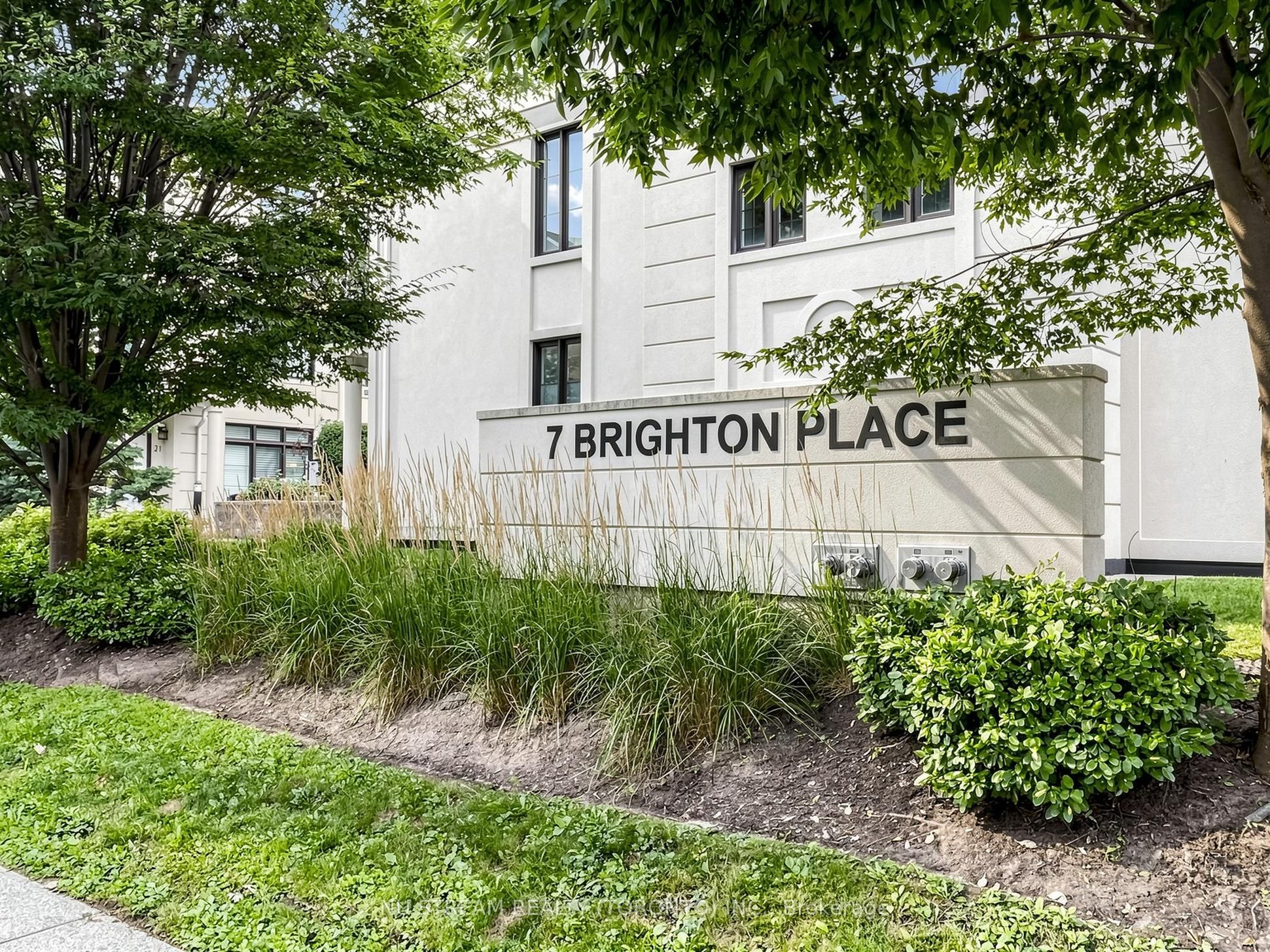 7 Brighton Place 5, Vaughan, ON L4J 0H1 photo 2