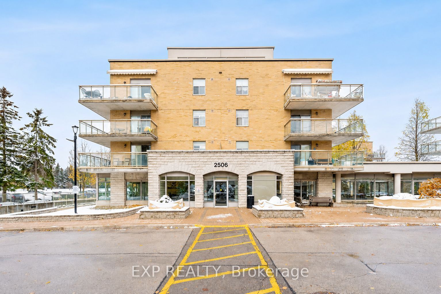 2506 Rutherford Road 210, Vaughan, ON L4K 5N4