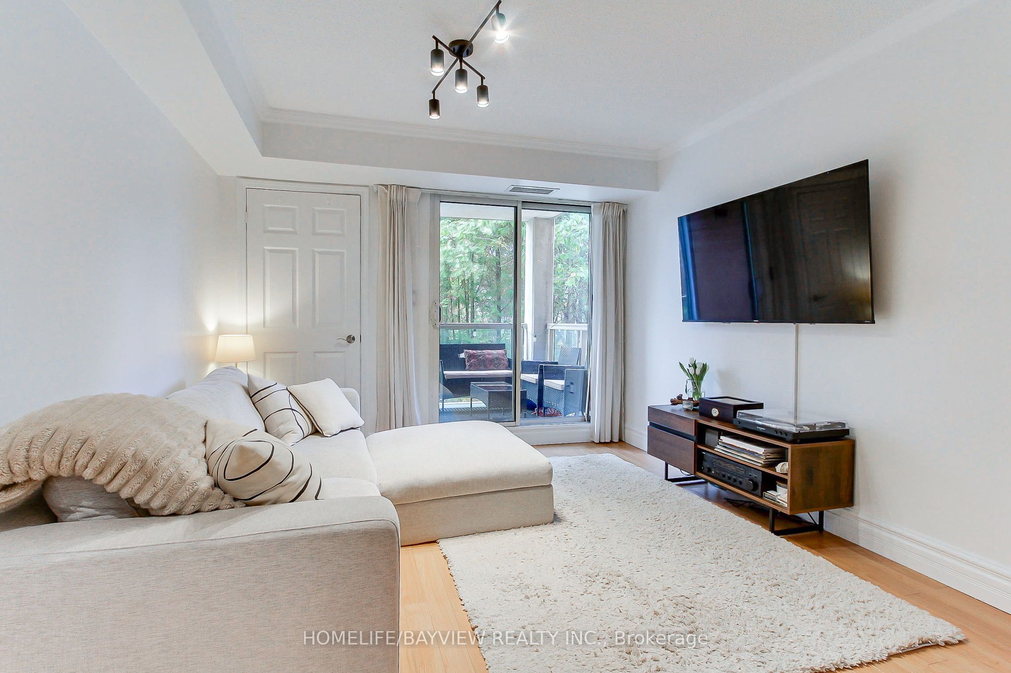 245 Pine Grove Road 110, Vaughan, ON L4L 2H7 photo 3