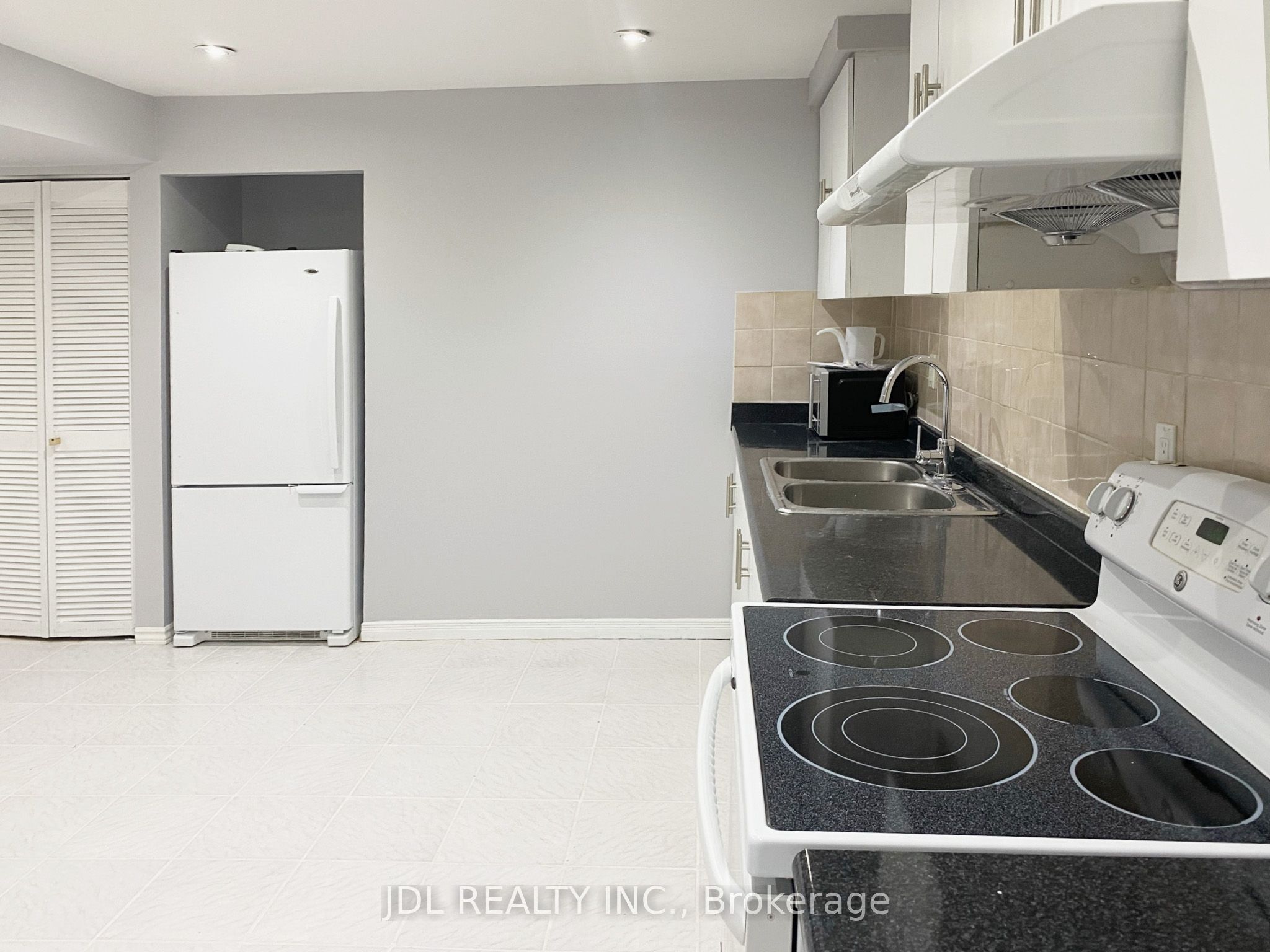 84 Adrian Crescent Basement Apartment, Markham, ON L3P 7A6 photo 4