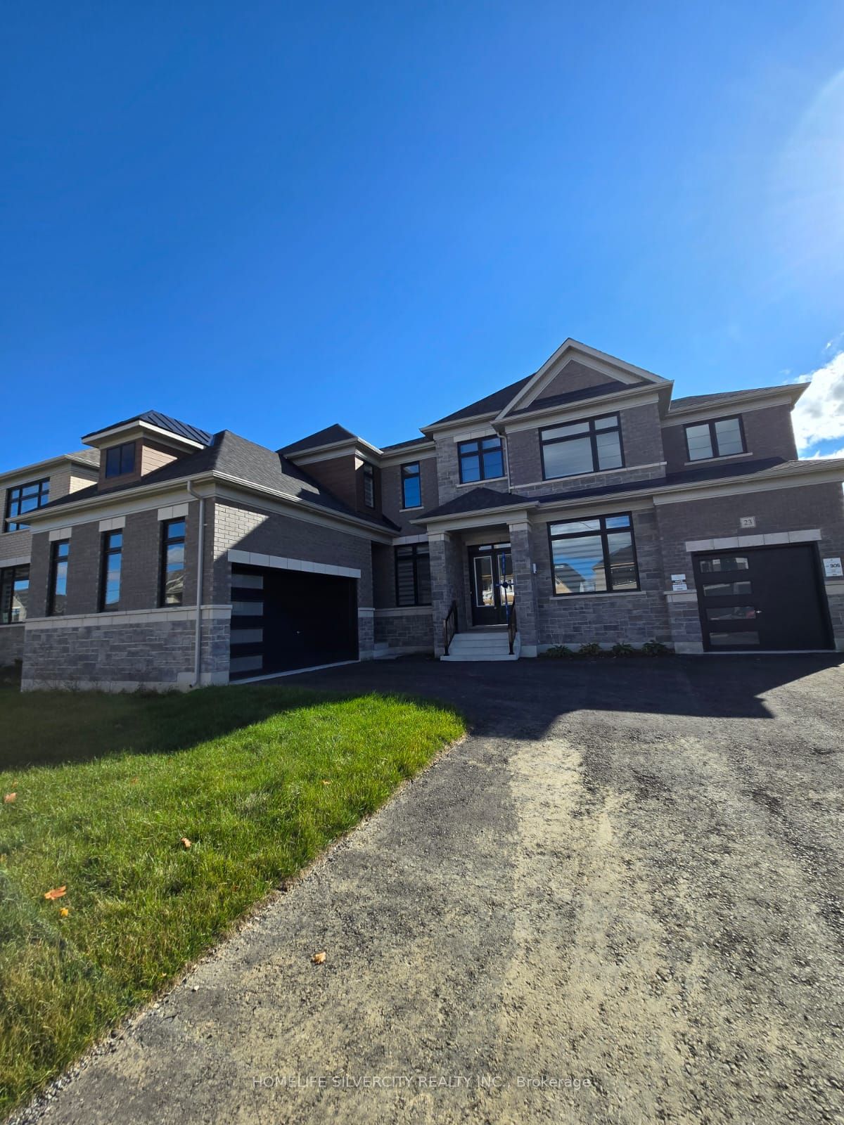 23 Marigold Boulevard E, Adjala-Tosorontio, ON L0G 1W0 photo 2