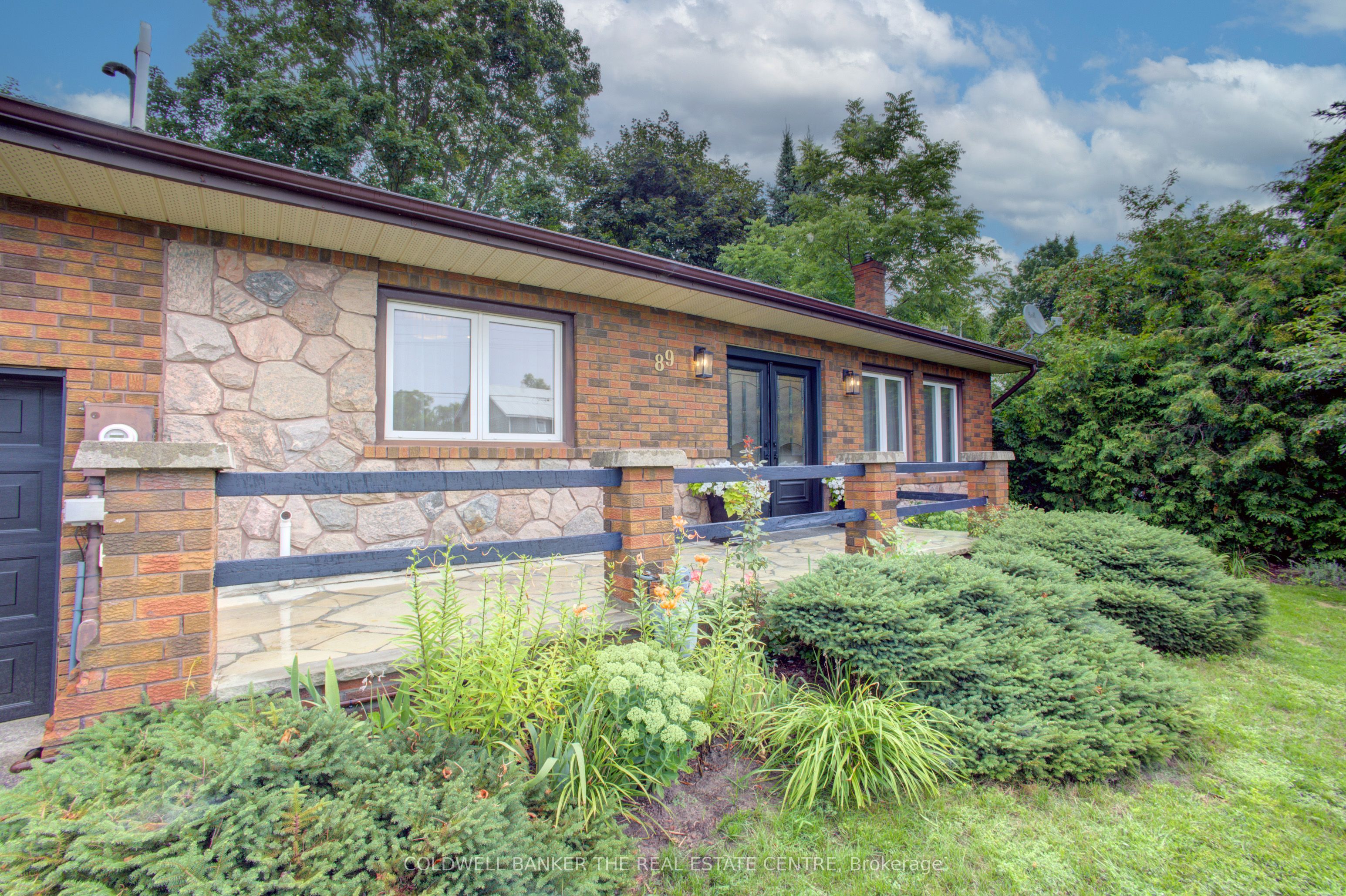 89 King Street, Essa, ON L0M 1B0 photo 2