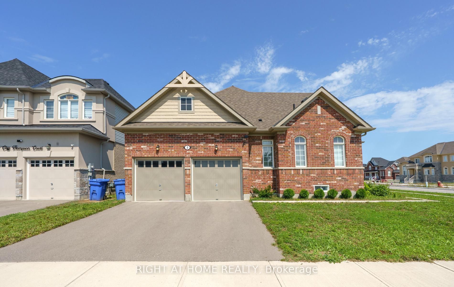 2 Cliff Thompson Court, Georgina, ON L0E 1R0 photo 2