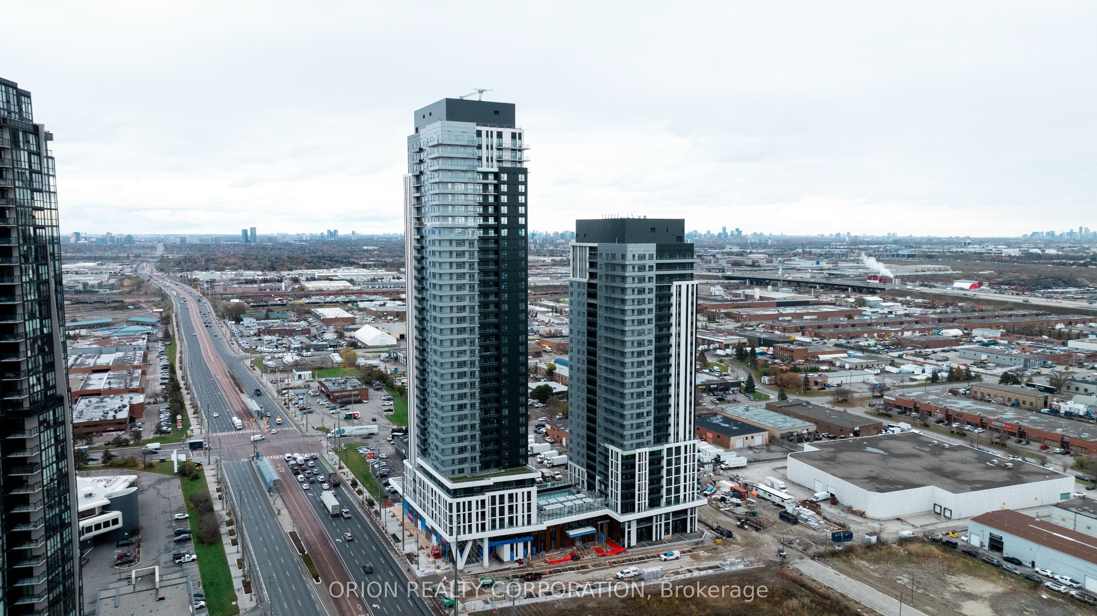 5 Meadowdale Road 906, Vaughan, ON L4K 0C7