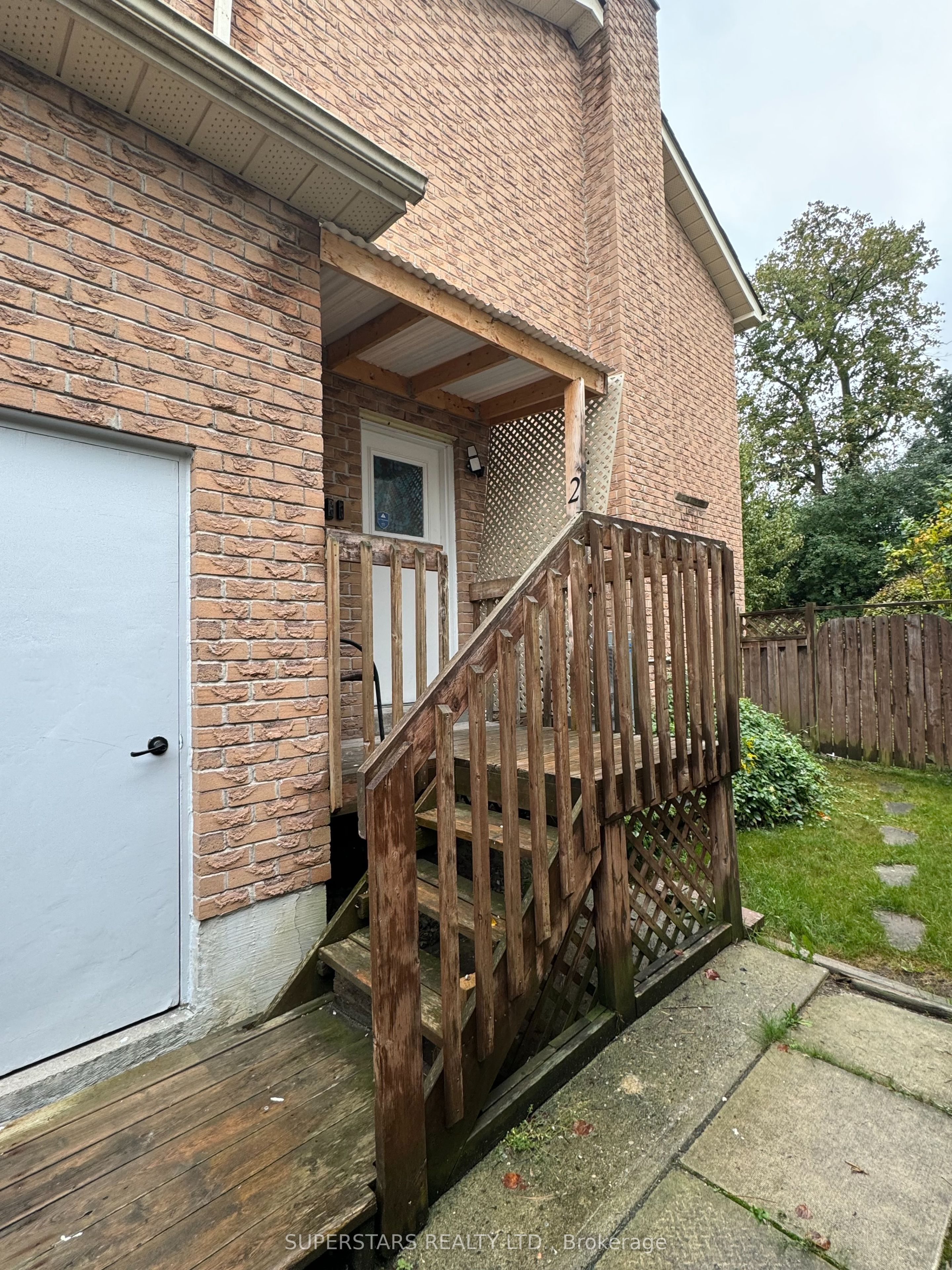 110 Colony Trail Boulevard, East Gwillimbury, ON L9N 1E4 photo 2