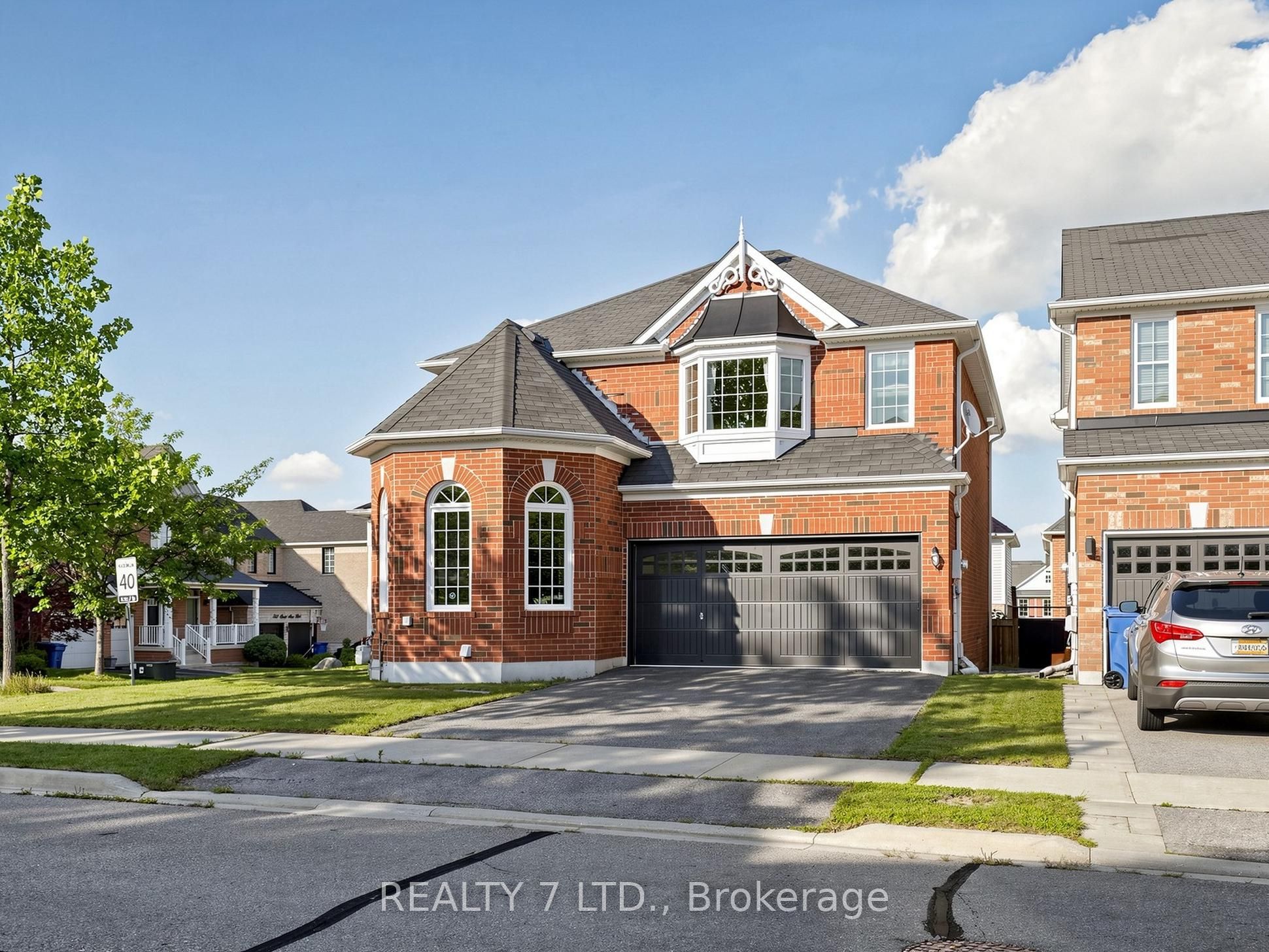 330 Cheryl Mews Boulevard, Newmarket, ON L3X 3J6 photo 3