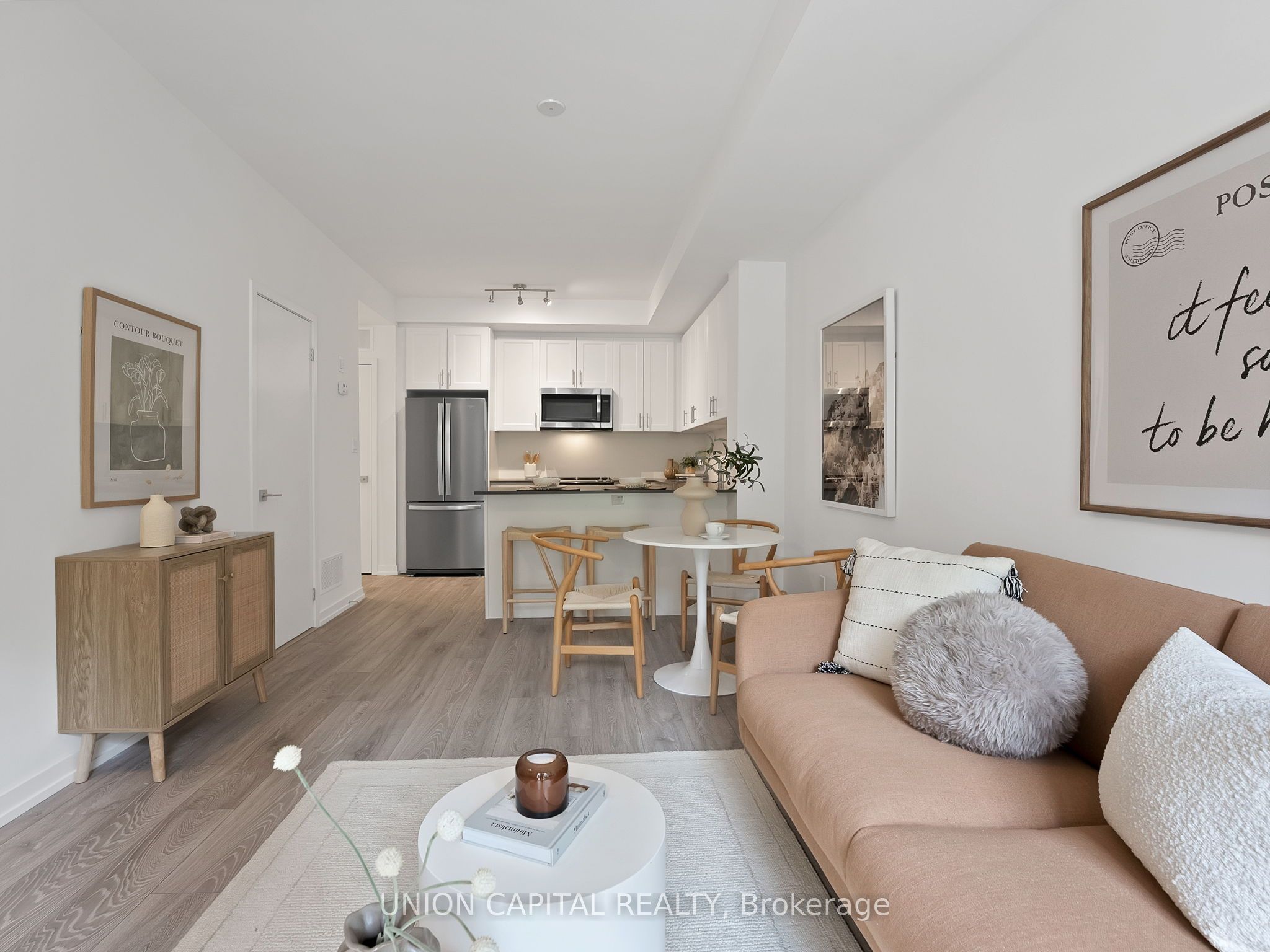 26 Lytham Green Circle 6, Newmarket, ON L3Y 0H5 photo 3