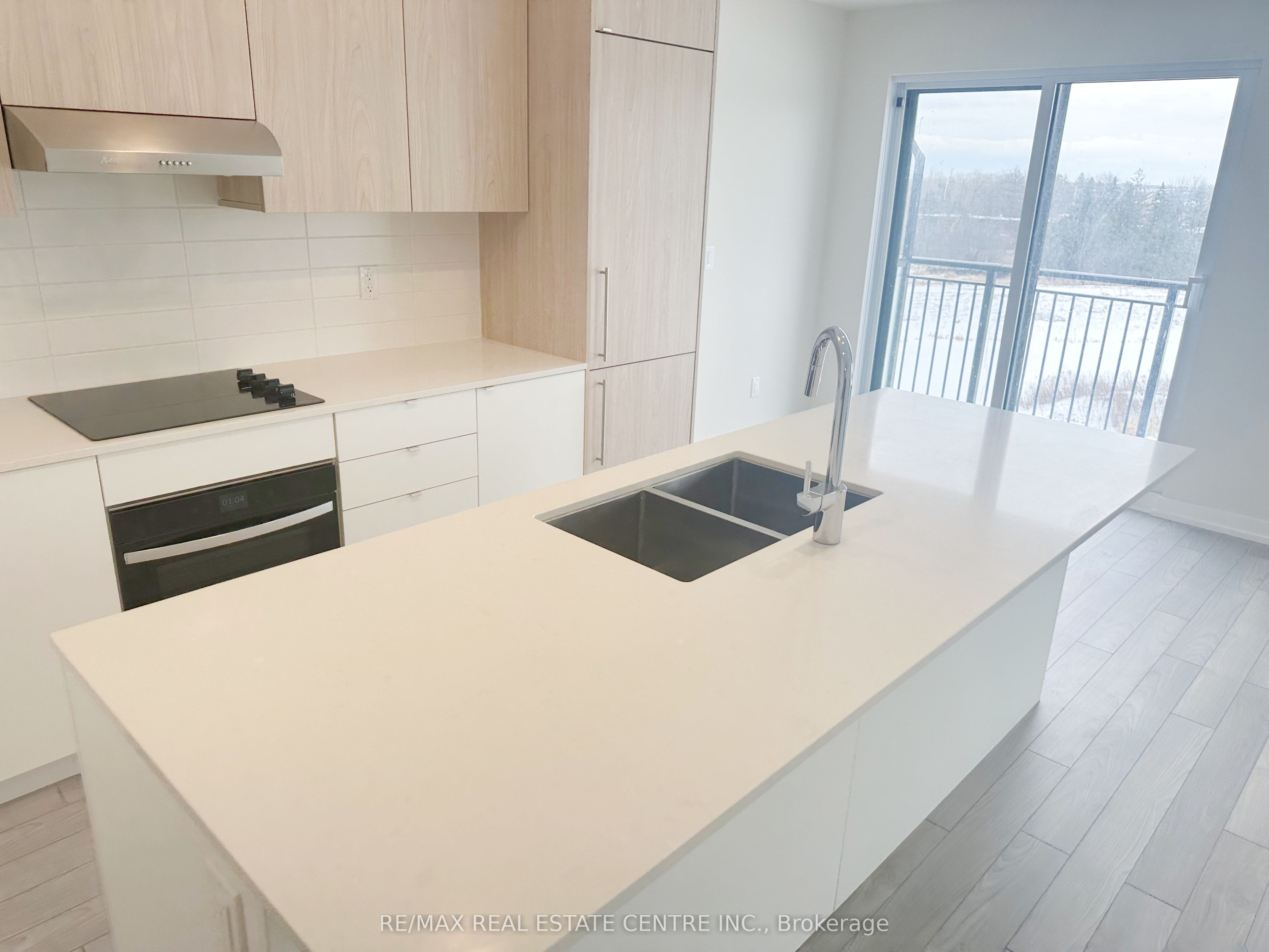 9 Walder Lane 307, Richmond Hill, ON L4S 0P7 photo 2