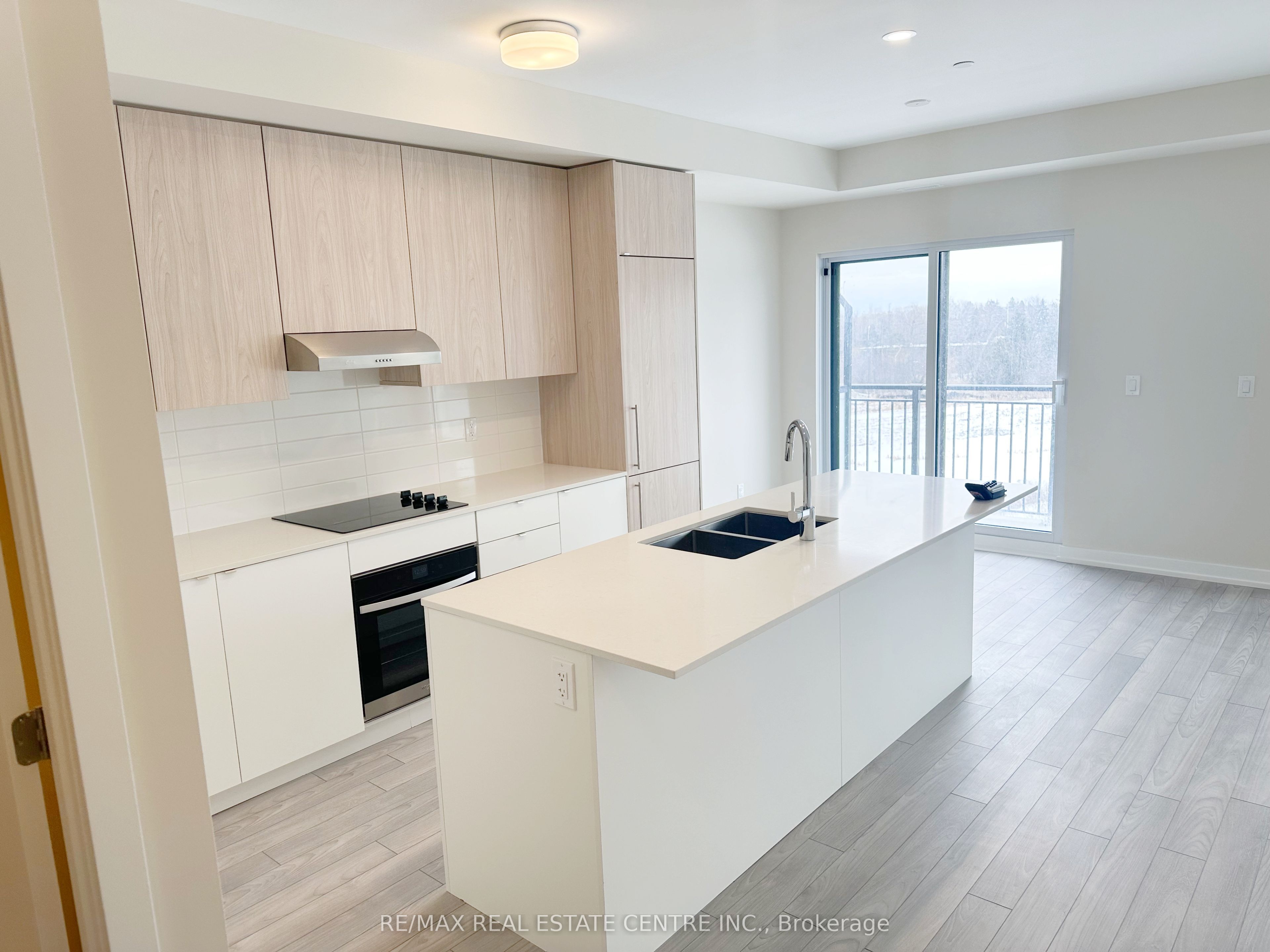 9 Walder Lane 307, Richmond Hill, ON L4S 0P7 photo 3