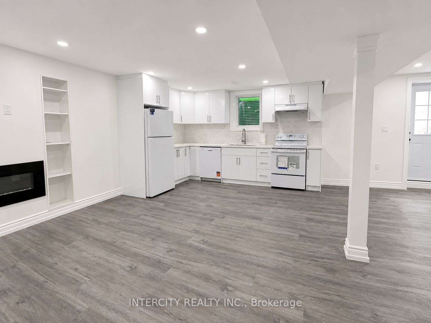 7 Empire Drive Basement, Bradford West Gwillimbury, ON L3Z 4J1 photo 2