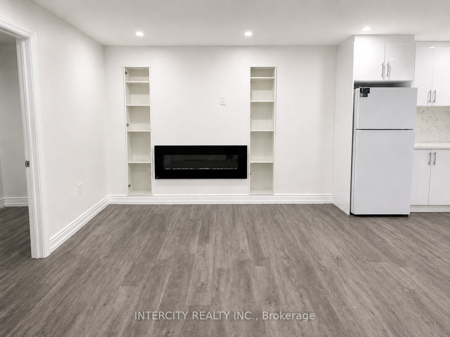 7 Empire Drive Basement, Bradford West Gwillimbury, ON L3Z 4J1 photo 3