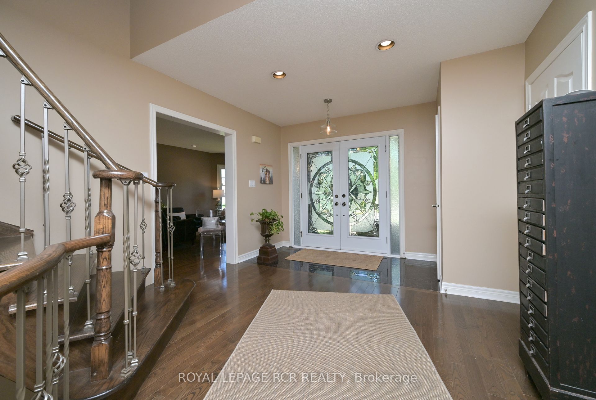 908 Schaeffer Outlook, Newmarket, ON L3X 1V9 photo 4