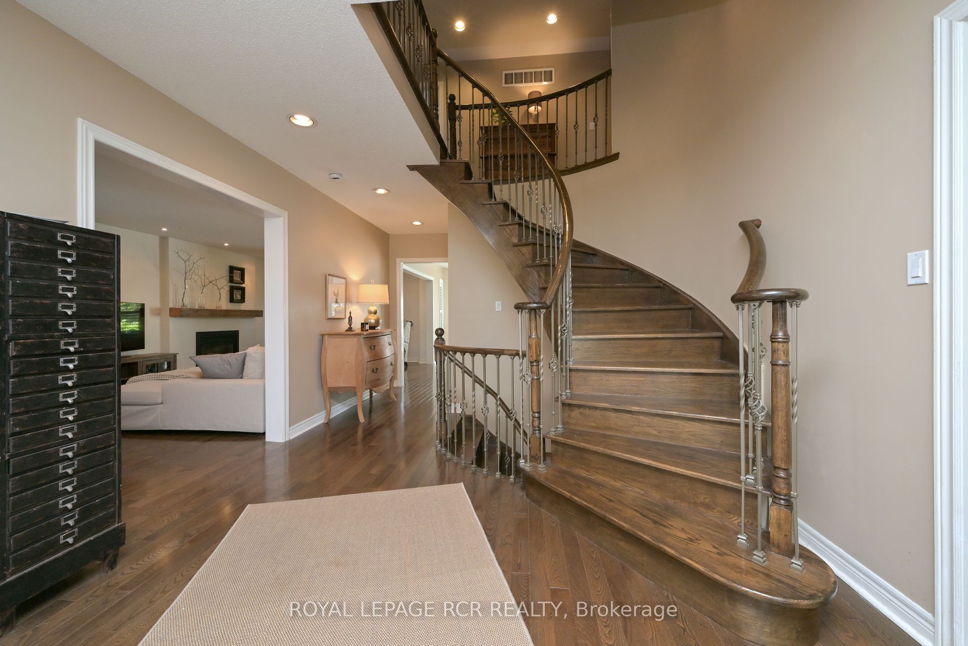 908 Schaeffer Outlook, Newmarket, ON L3X 1V9 photo 5