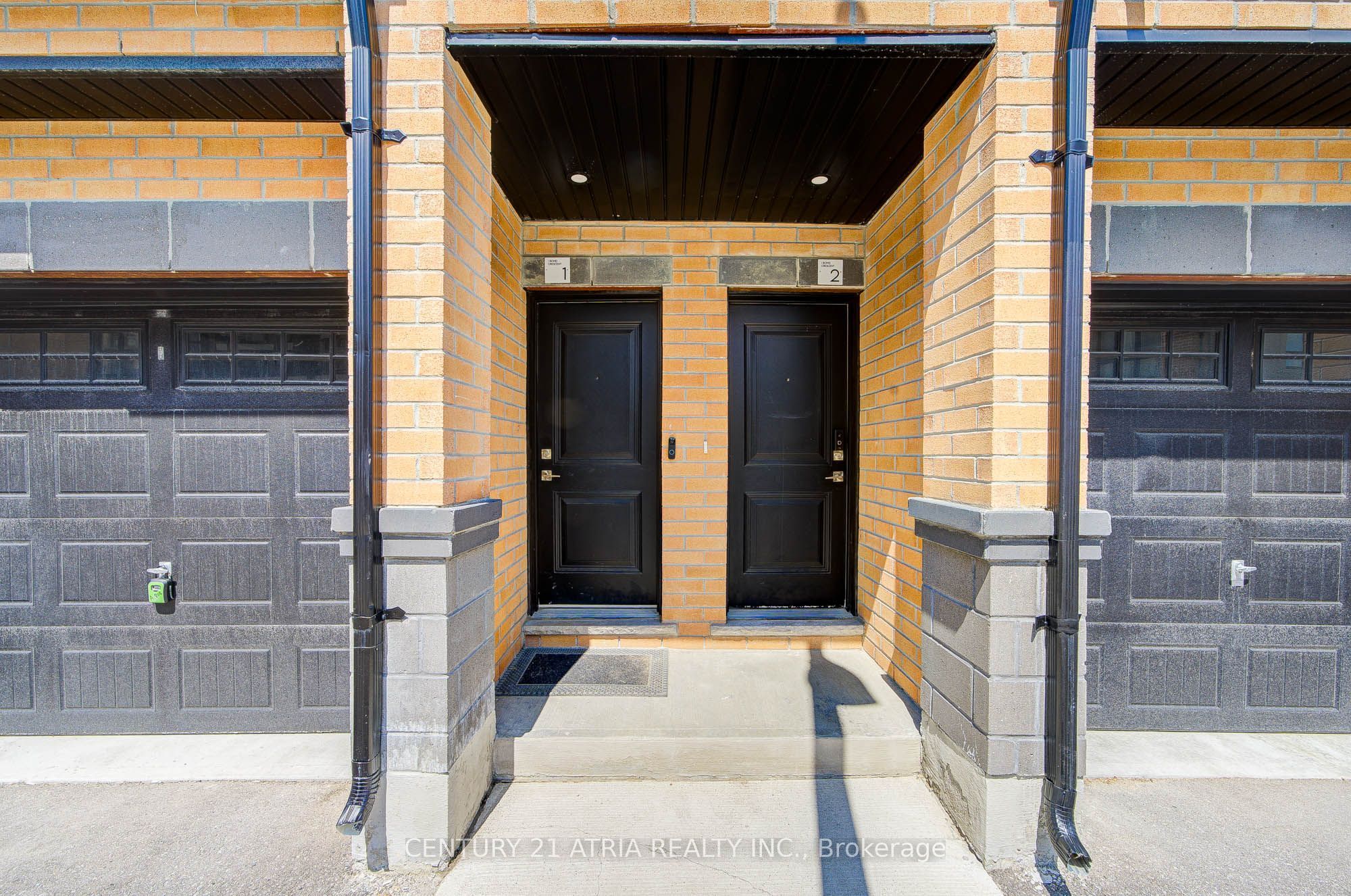 1 Bond Crescent 18, Richmond Hill, ON L4E 1J4 photo 4