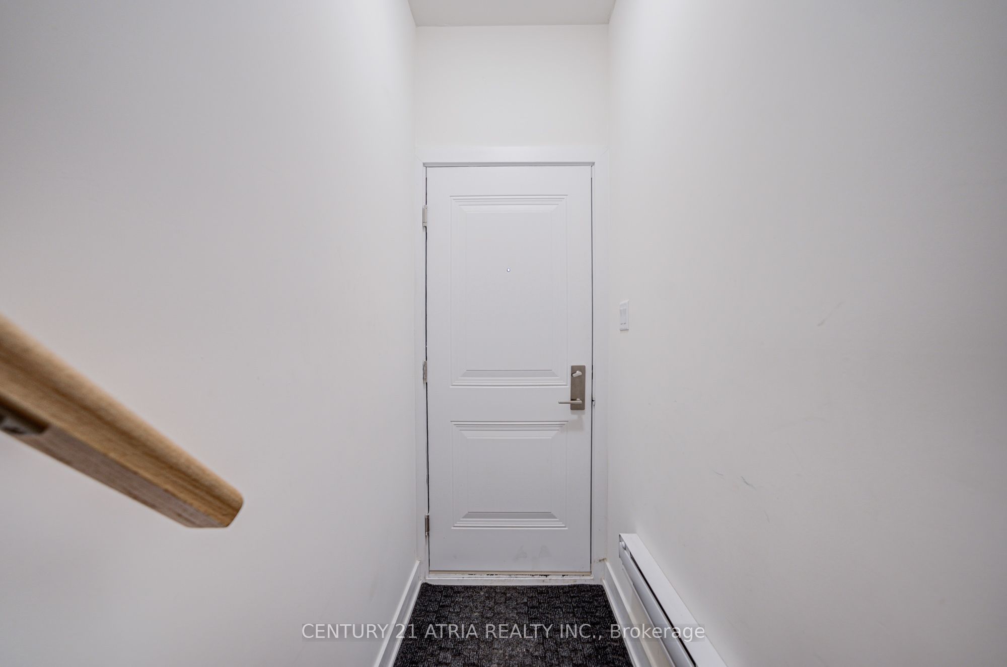 1 Bond Crescent 18, Richmond Hill, ON L4E 1J4 photo 5