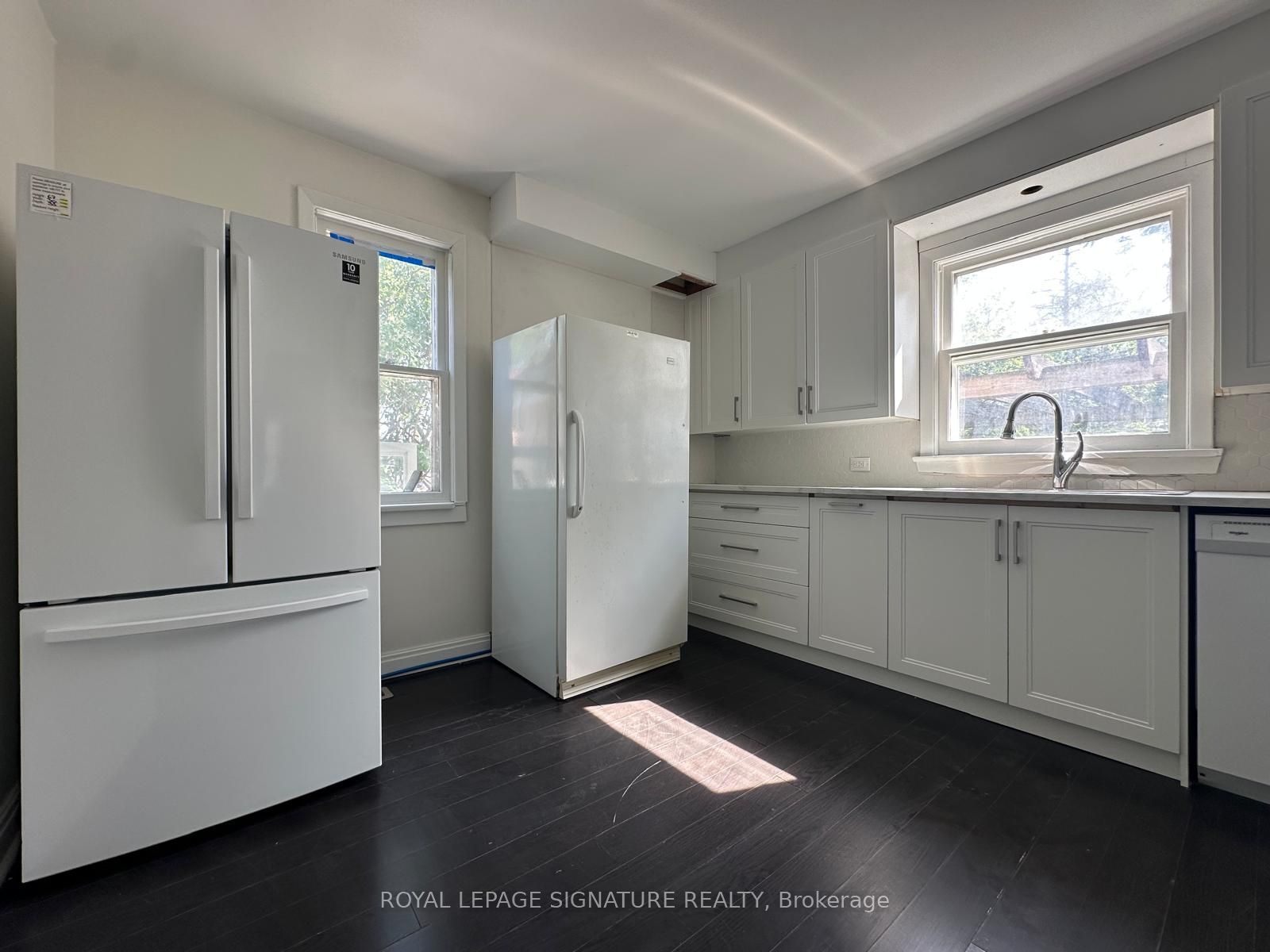 21 Yongeview Avenue, Richmond Hill, ON L4C 7A3 photo 5