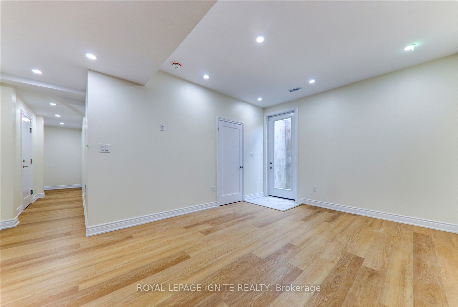 17 Winthrop Crescent Bsmt, Vaughan, ON L3L 0E5 photo 4