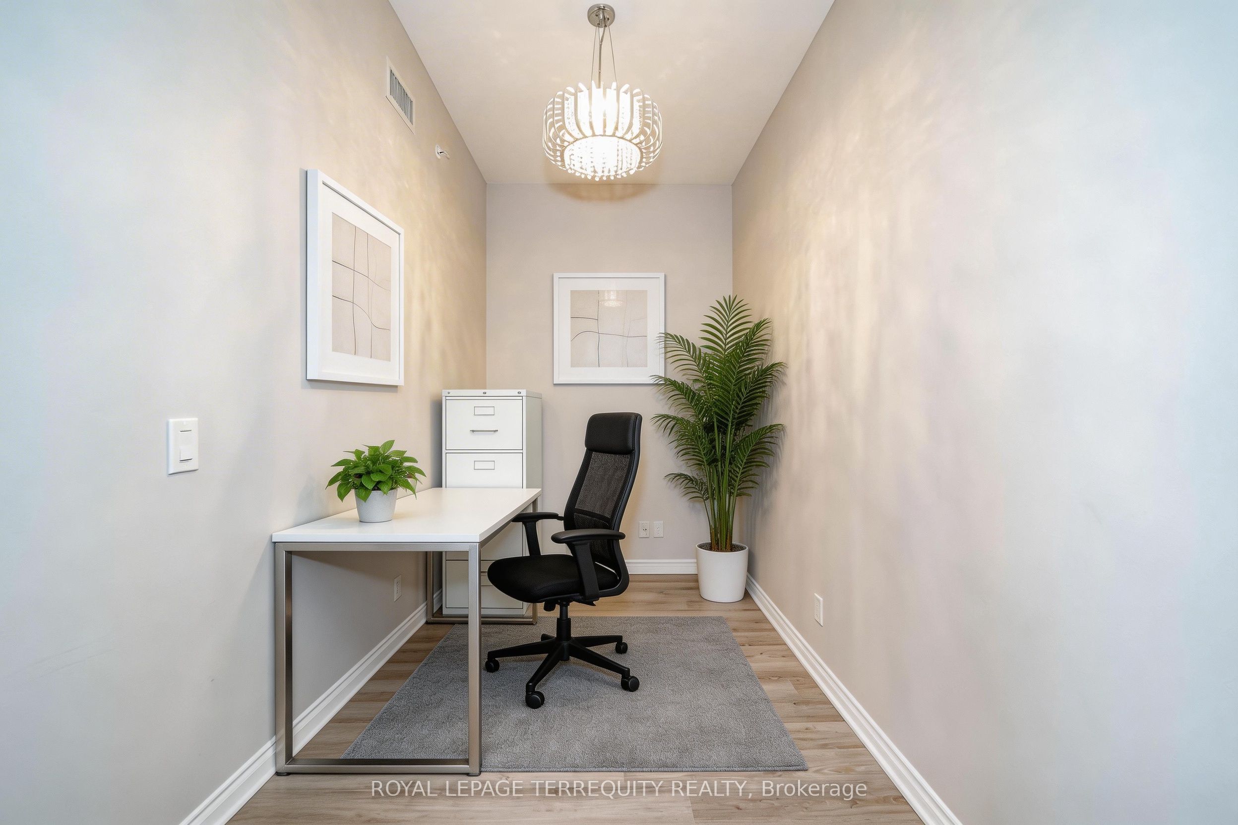 11611 Yonge Street 728, Richmond Hill, ON L4E 1G2 photo 3