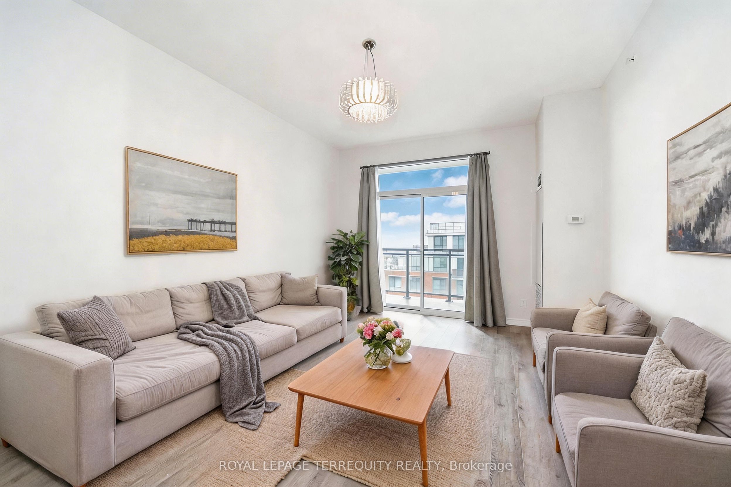 11611 Yonge Street 728, Richmond Hill, ON L4E 1G2 photo 4