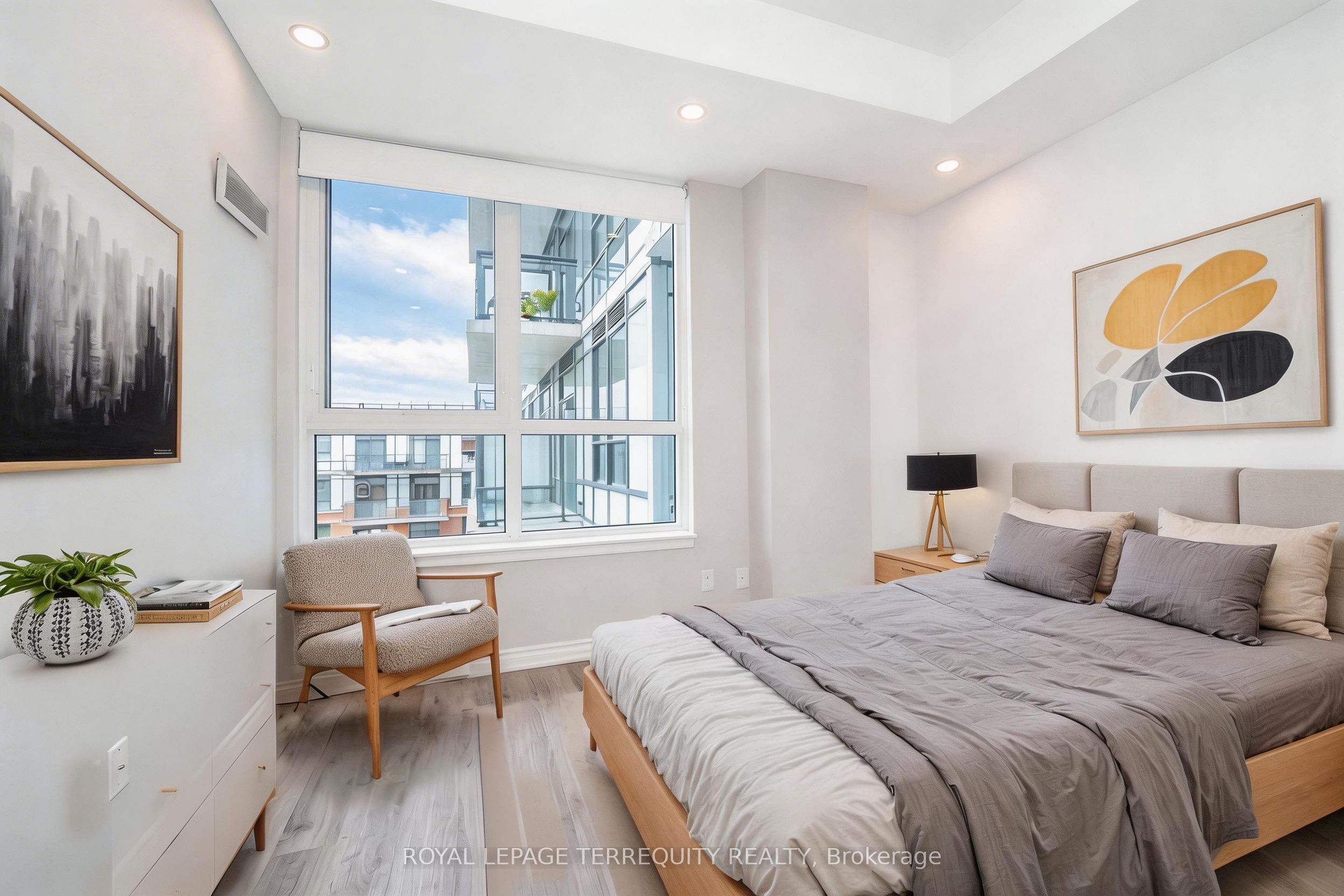 11611 Yonge Street 728, Richmond Hill, ON L4E 1G2 photo 5