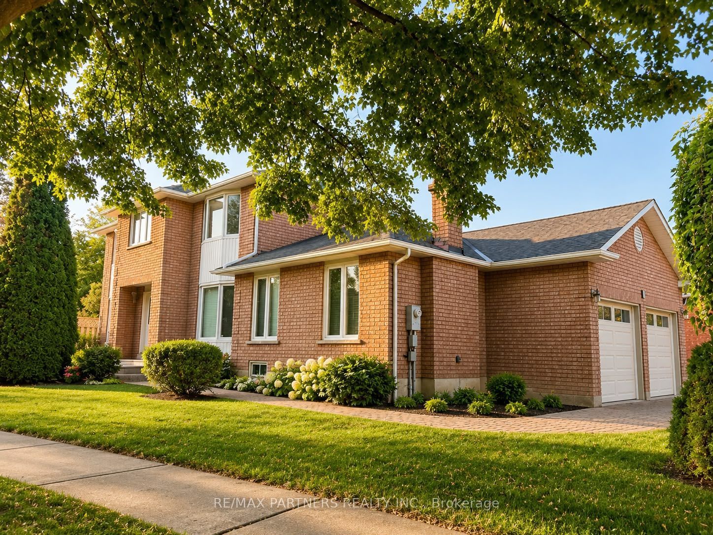 2 Glenhurst Road, Richmond Hill, ON L4B 2C9 photo 3