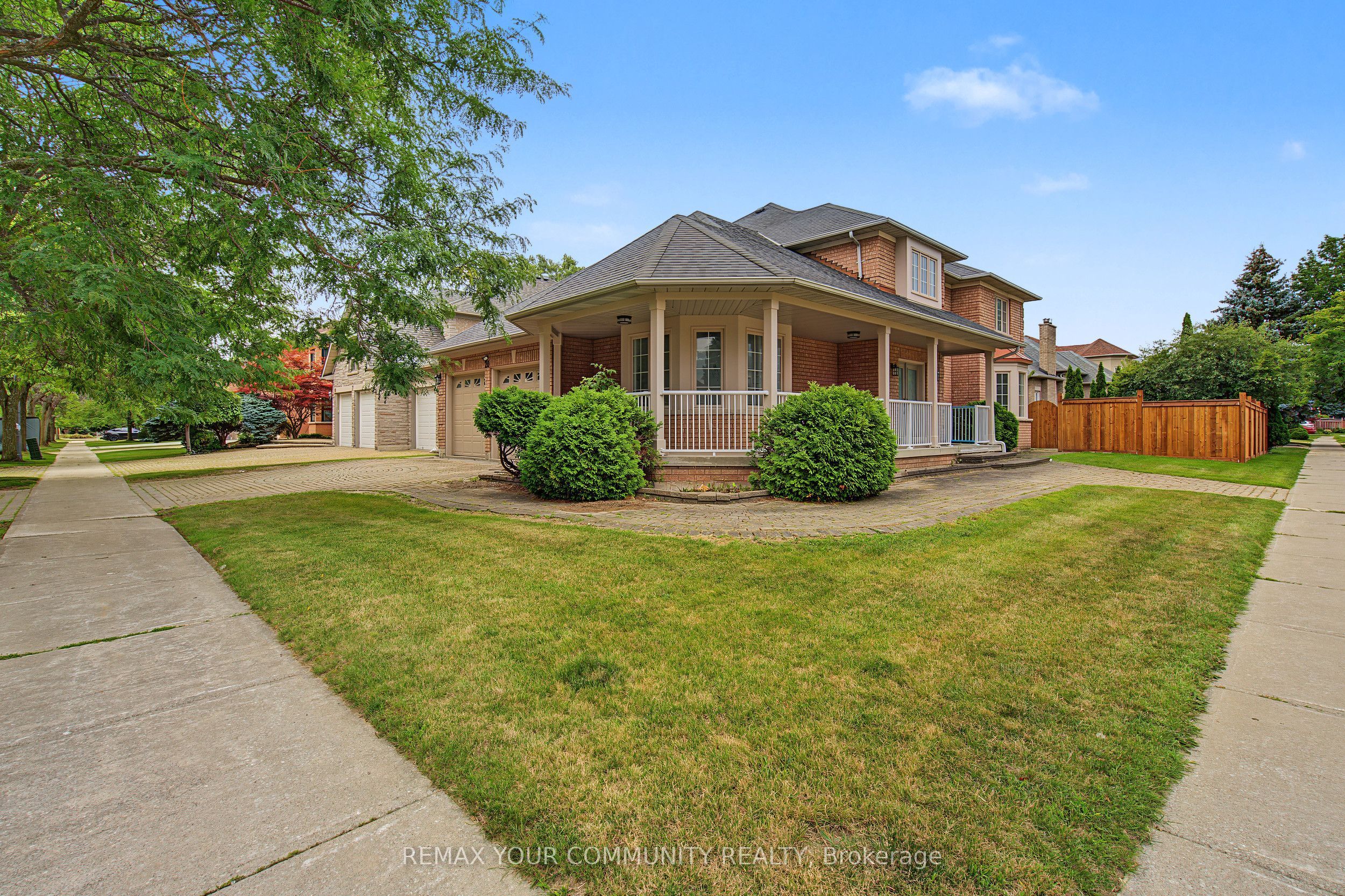 20 Fern Avenue, Richmond Hill, ON L4B 3R6 photo 5