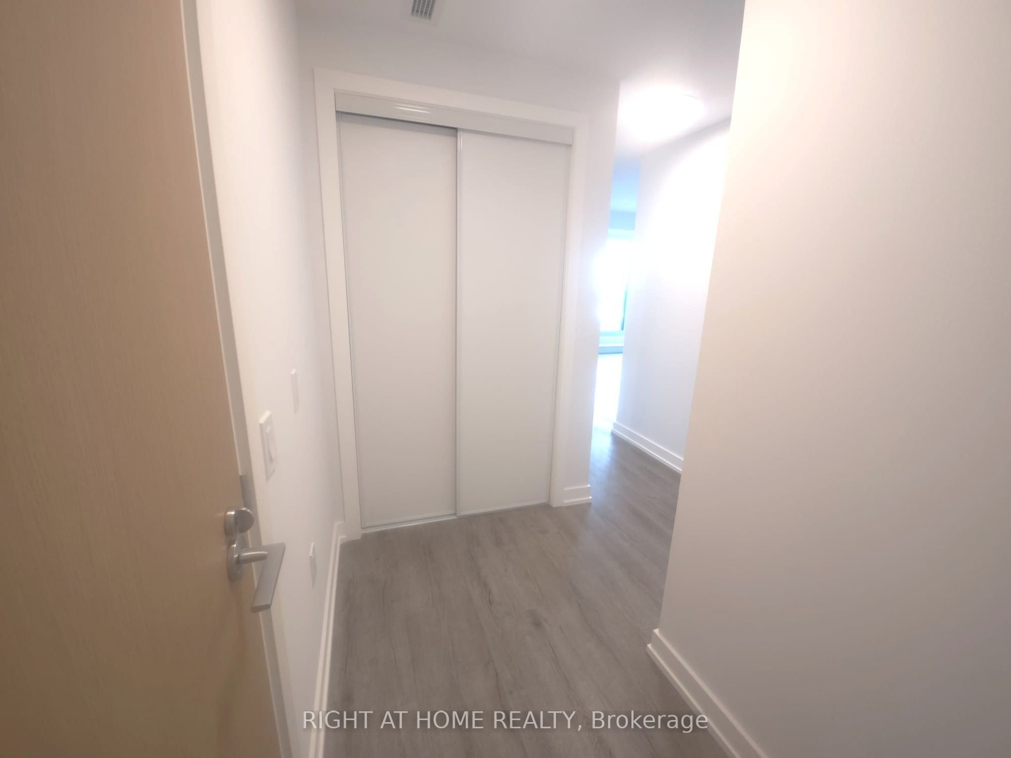 21 Meadowdale Road 902, Vaughan, ON L4K 0H6 photo 4