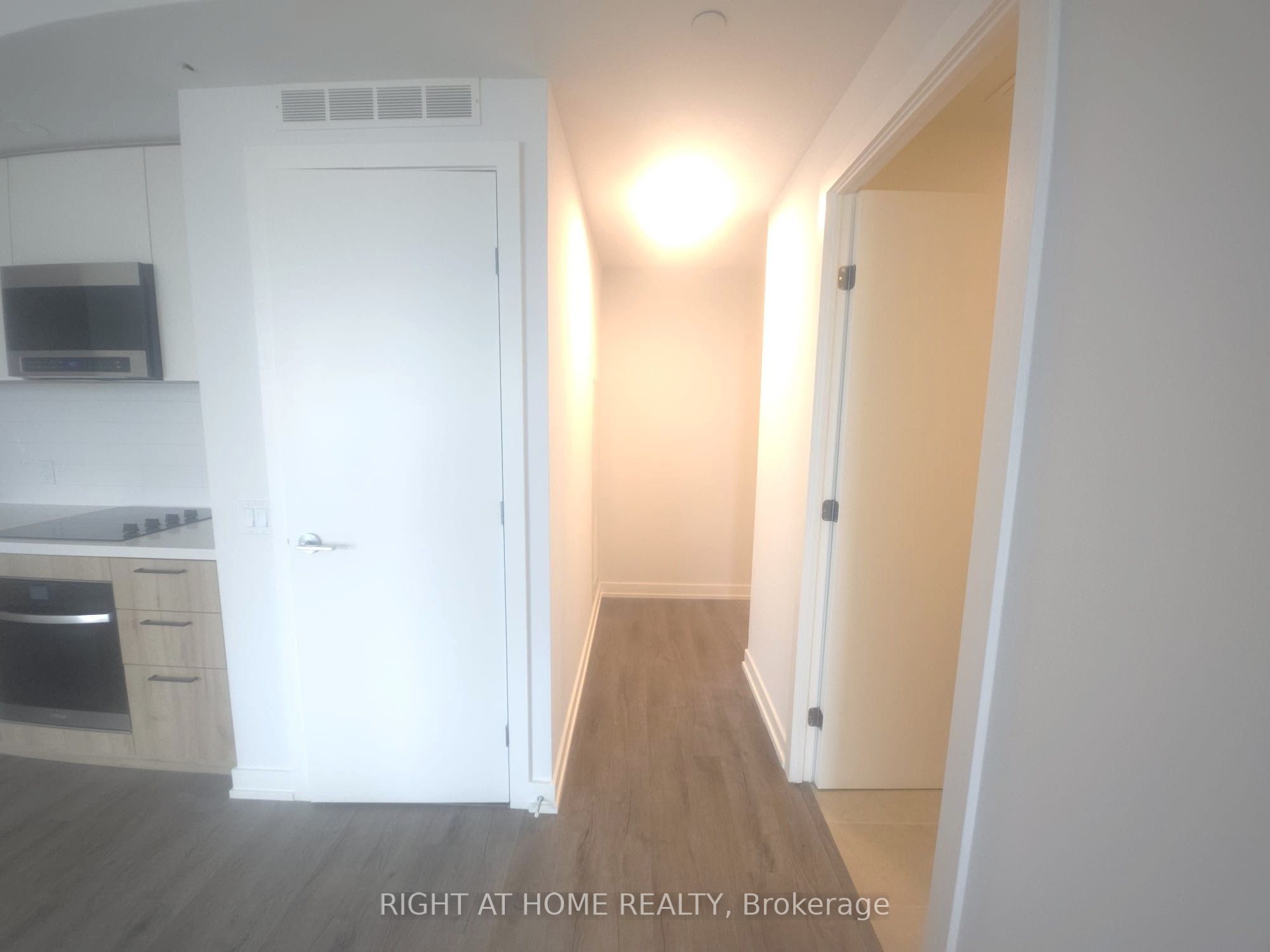 21 Meadowdale Road 902, Vaughan, ON L4K 0H6 photo 5