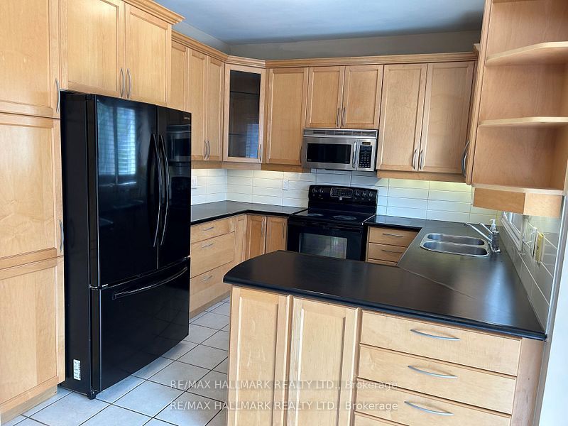 15 Magenta Street, Richmond Hill, ON L4B 4H2 photo 5