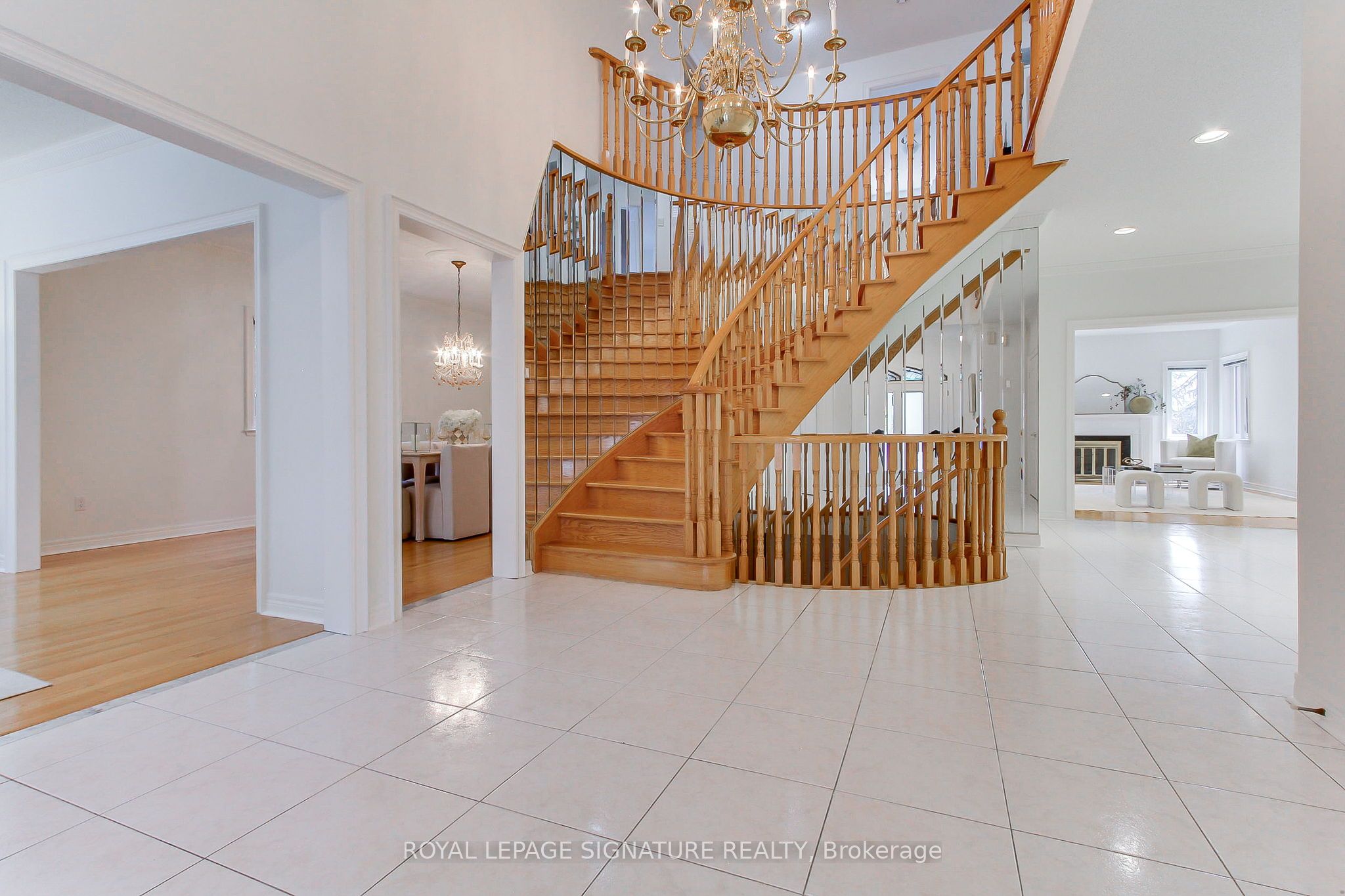 70 Graydon Crescent, Richmond Hill, ON L4B 3W7 photo 5