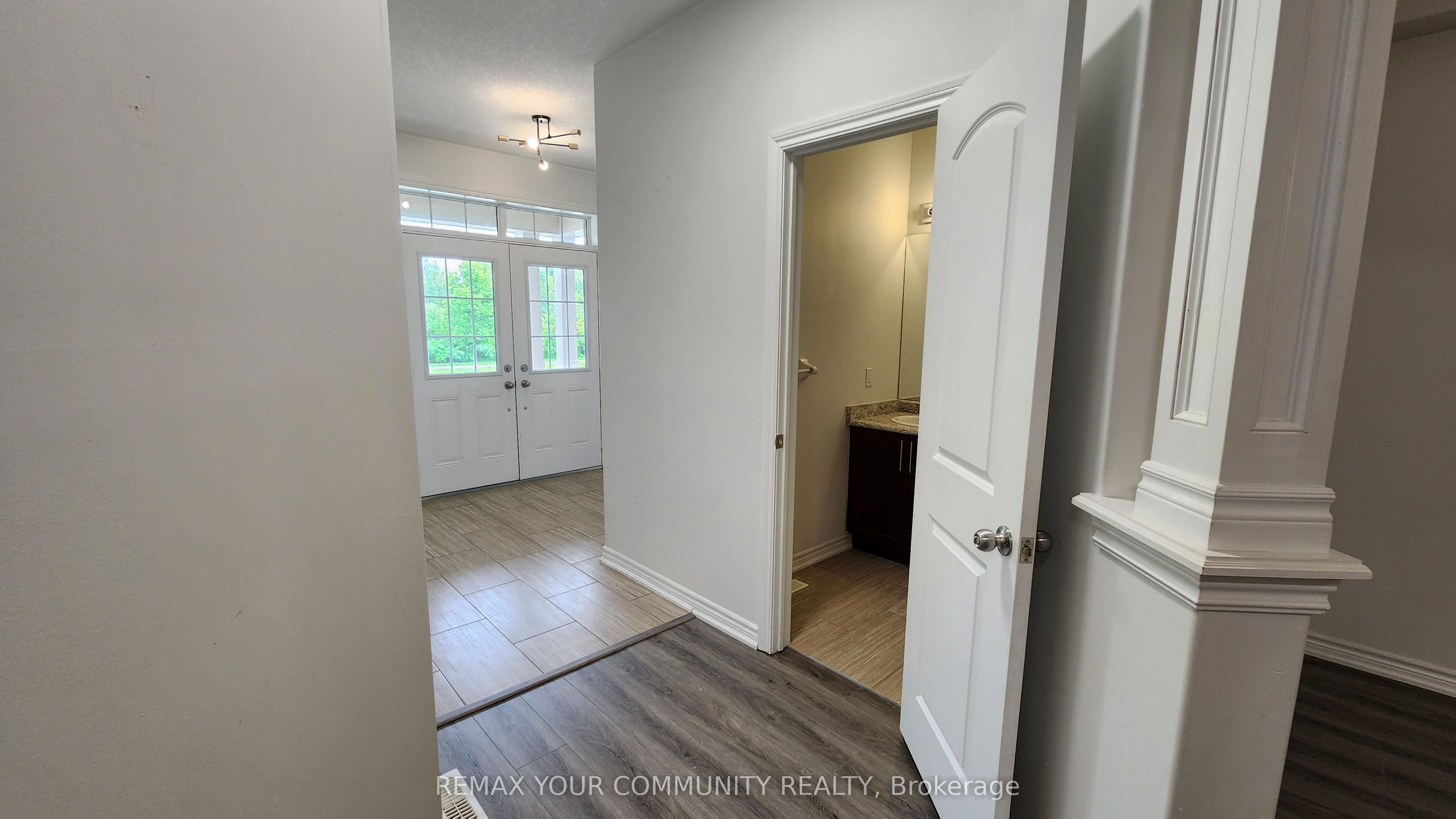90 Bramsey Street, Georgina, ON L0E 1R0 photo 3