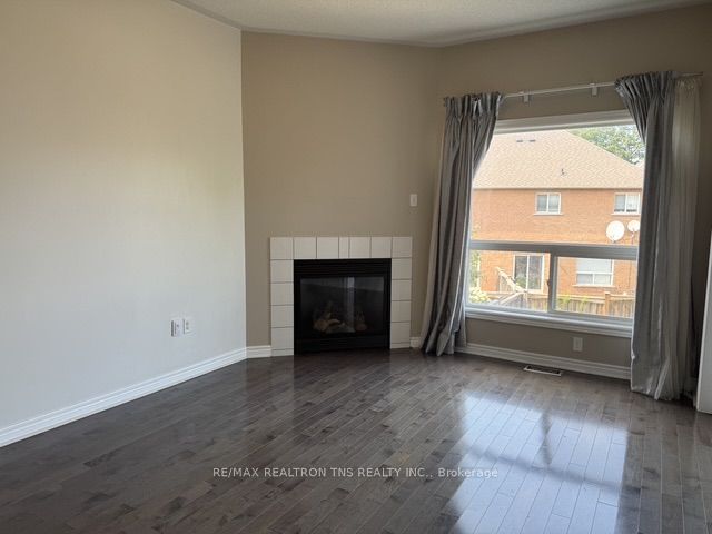 34 Millwright Avenue, Richmond Hill, ON L4E 5A8 photo 2
