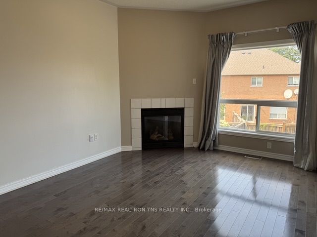 34 Millwright Avenue, Richmond Hill, ON L4E 5A8 photo 3