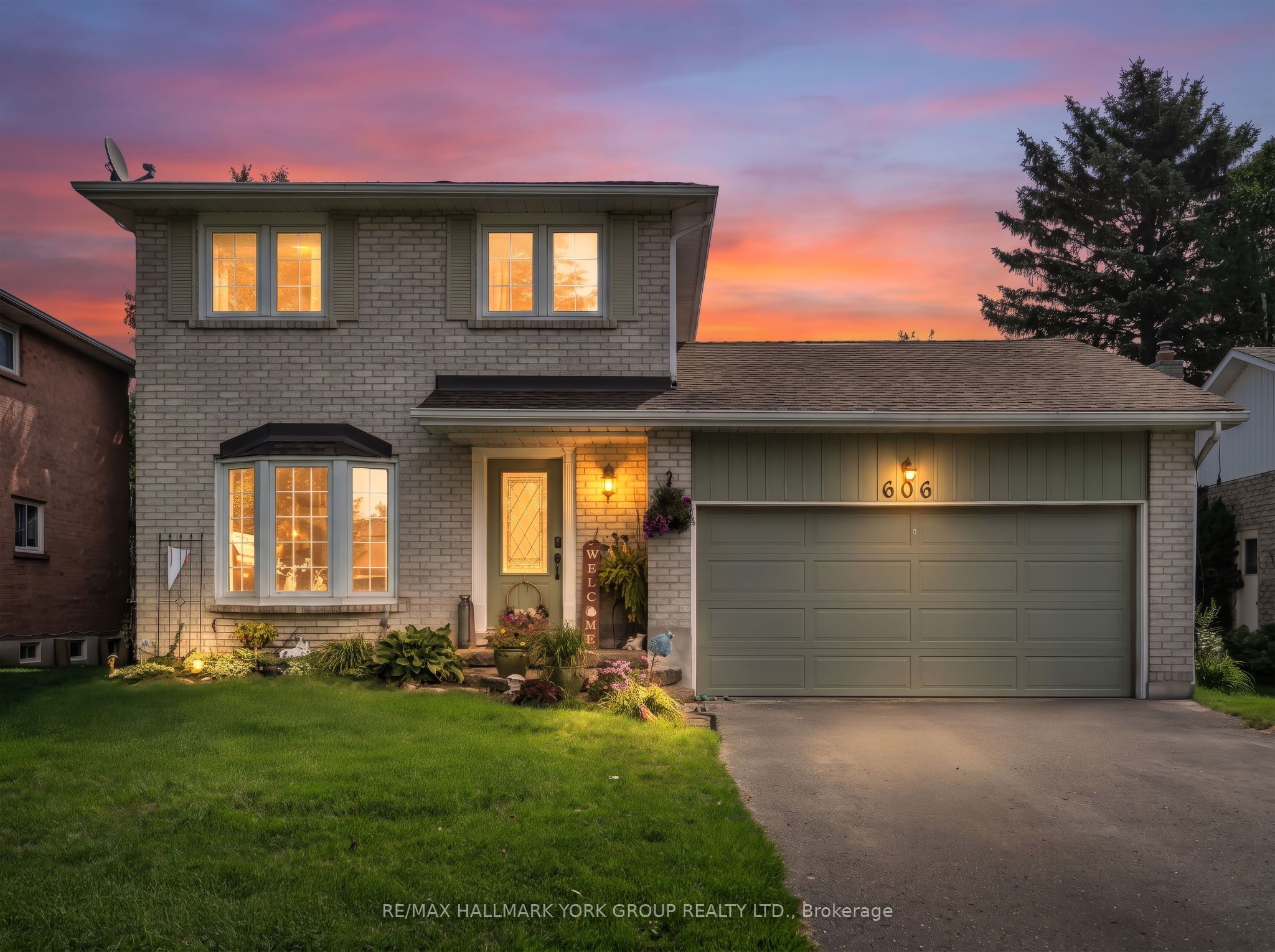 606 Haines Road, Newmarket, ON L3Y 6V5