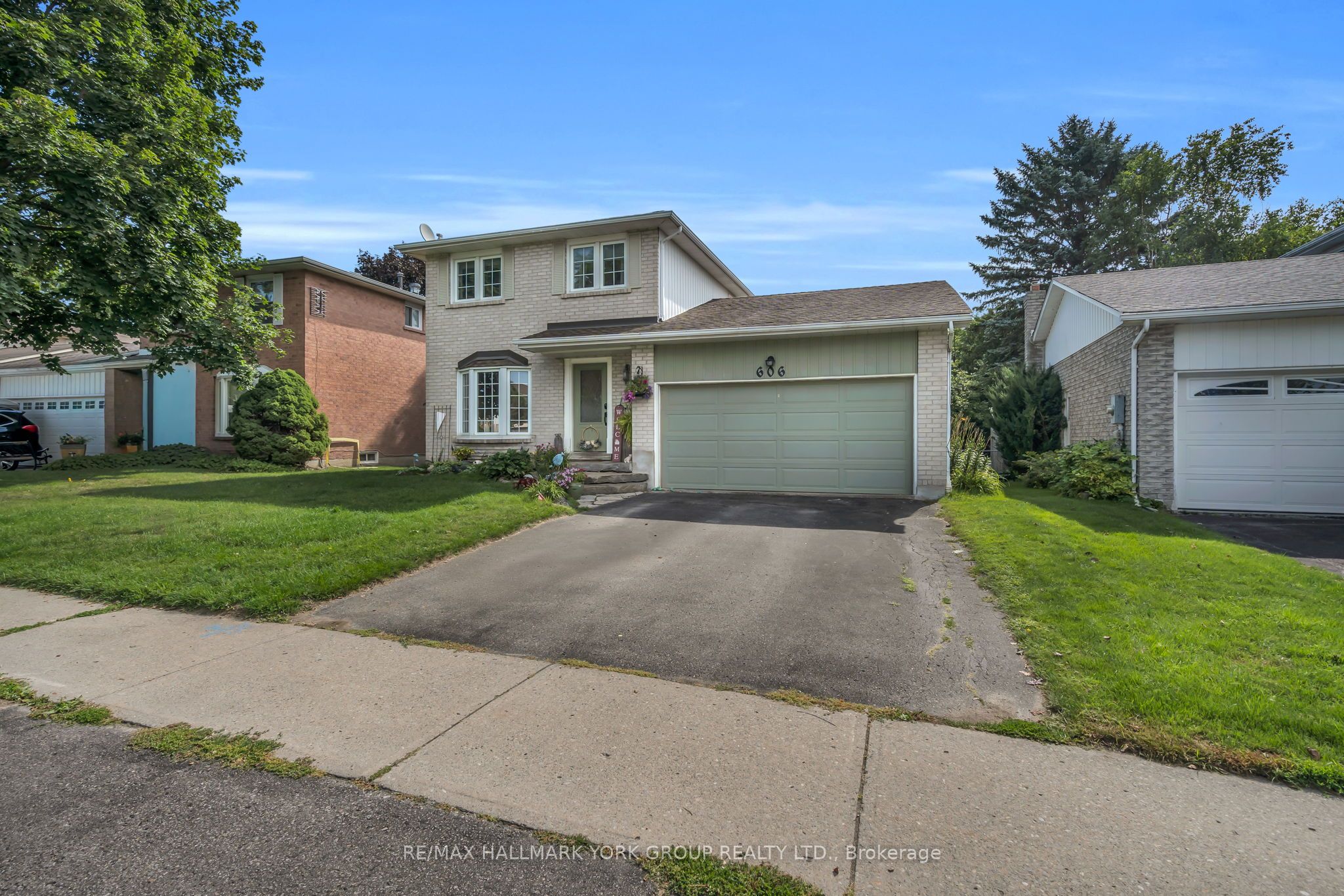 606 Haines Road, Newmarket, ON L3Y 6V5 photo 2