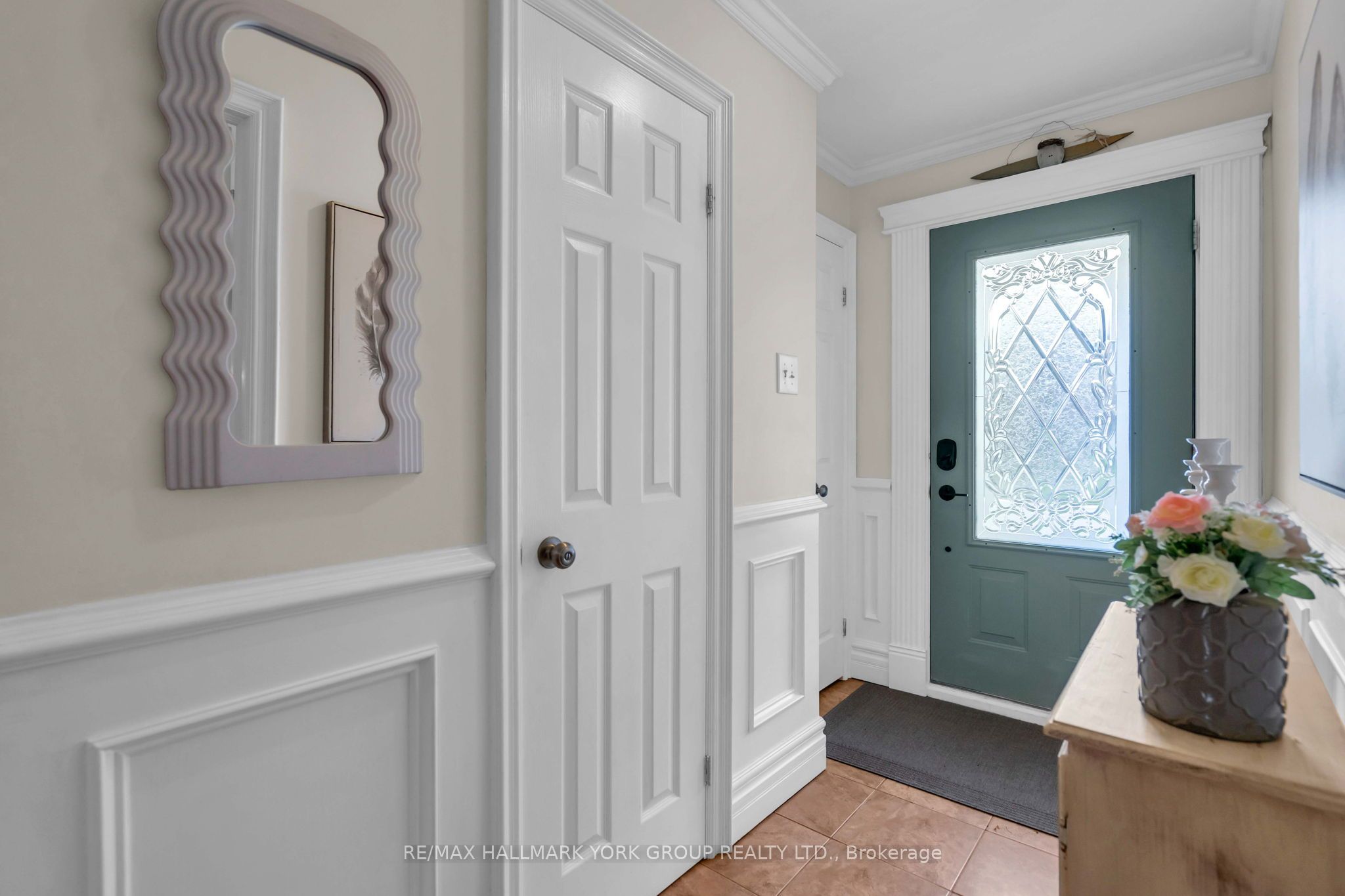 606 Haines Road, Newmarket, ON L3Y 6V5 photo 5