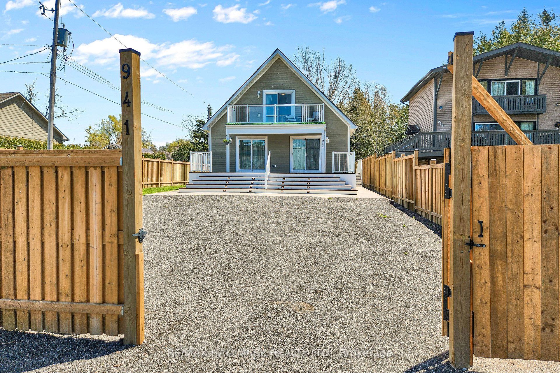 941 Lake Drive N, Georgina, ON L4P 3E9