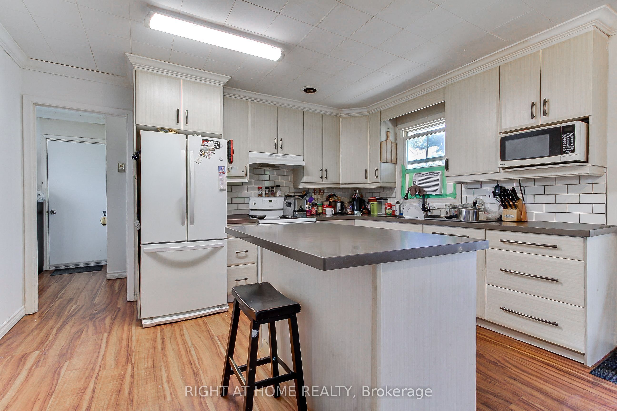 1384 Graham Side Road, King, ON L3Y 4V9 photo 3