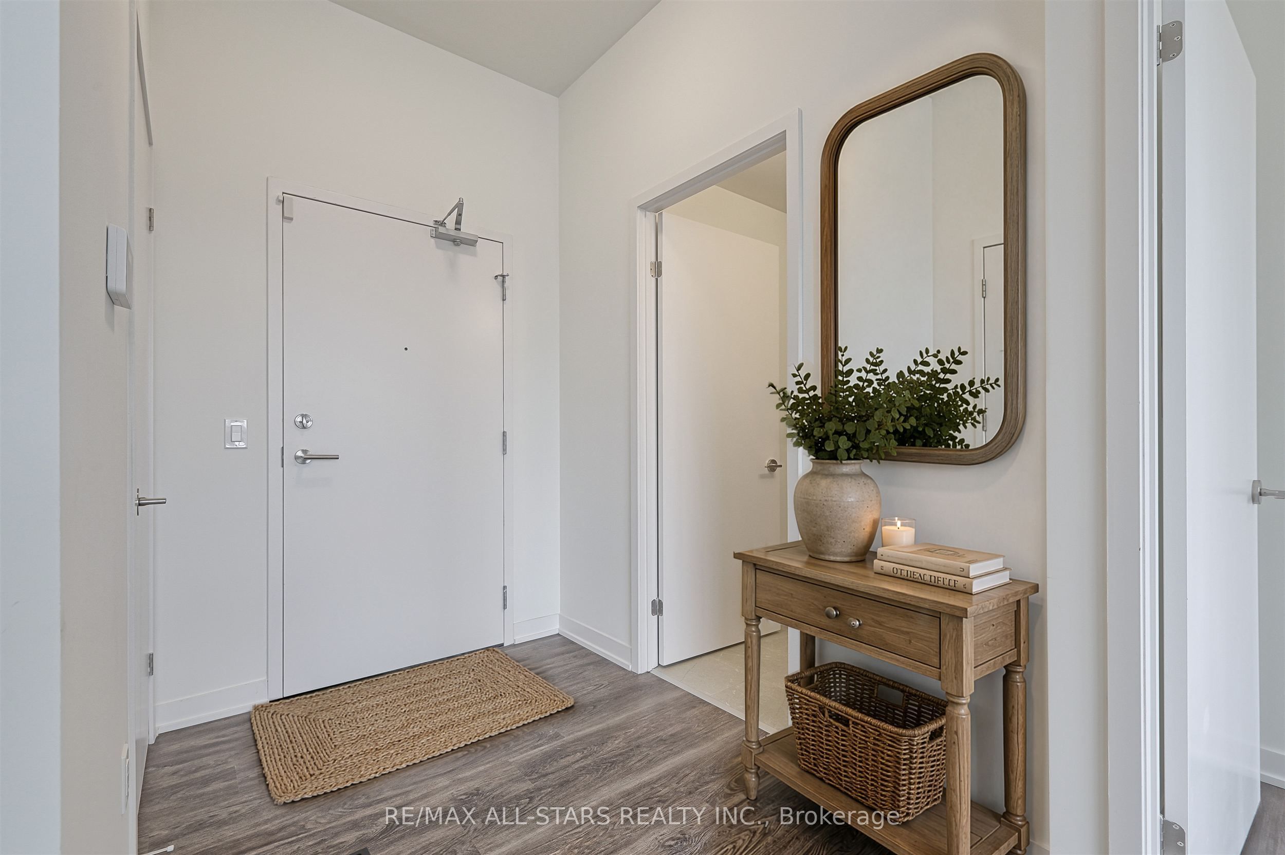 2 David Eyer Road 124, Richmond Hill, ON L4S 0N6 photo 4
