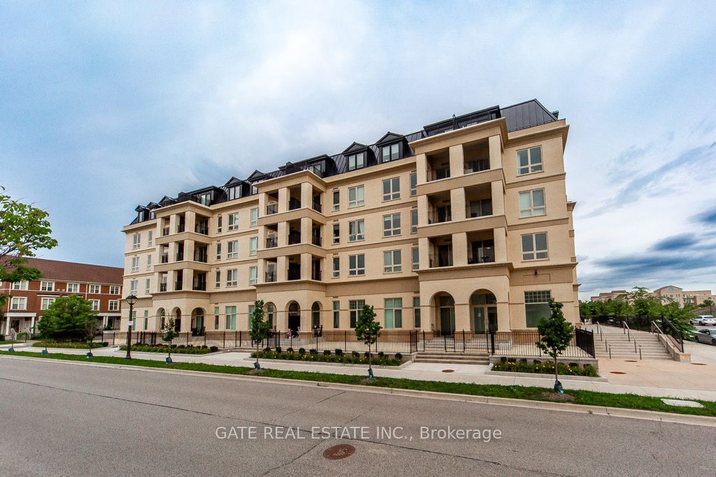 101 Cathedral High Street Ph3, Markham, ON L8C 0P1