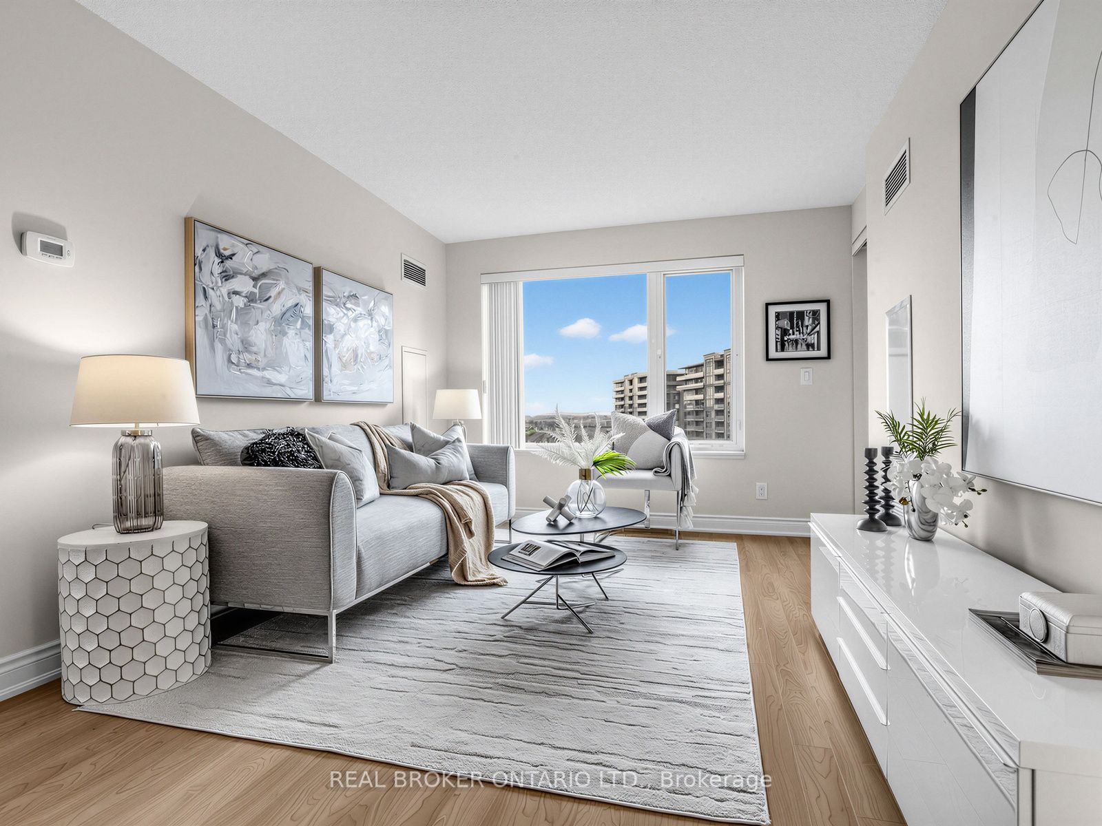 233 South Park Road 1012, Markham, ON L3T 0B3