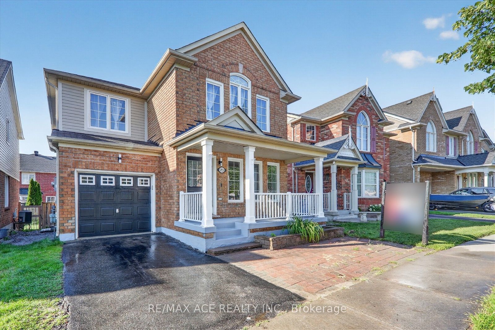 23 Harry Sanders Avenue, Whitchurch-Stouffville, ON L4A 0J7 photo 2
