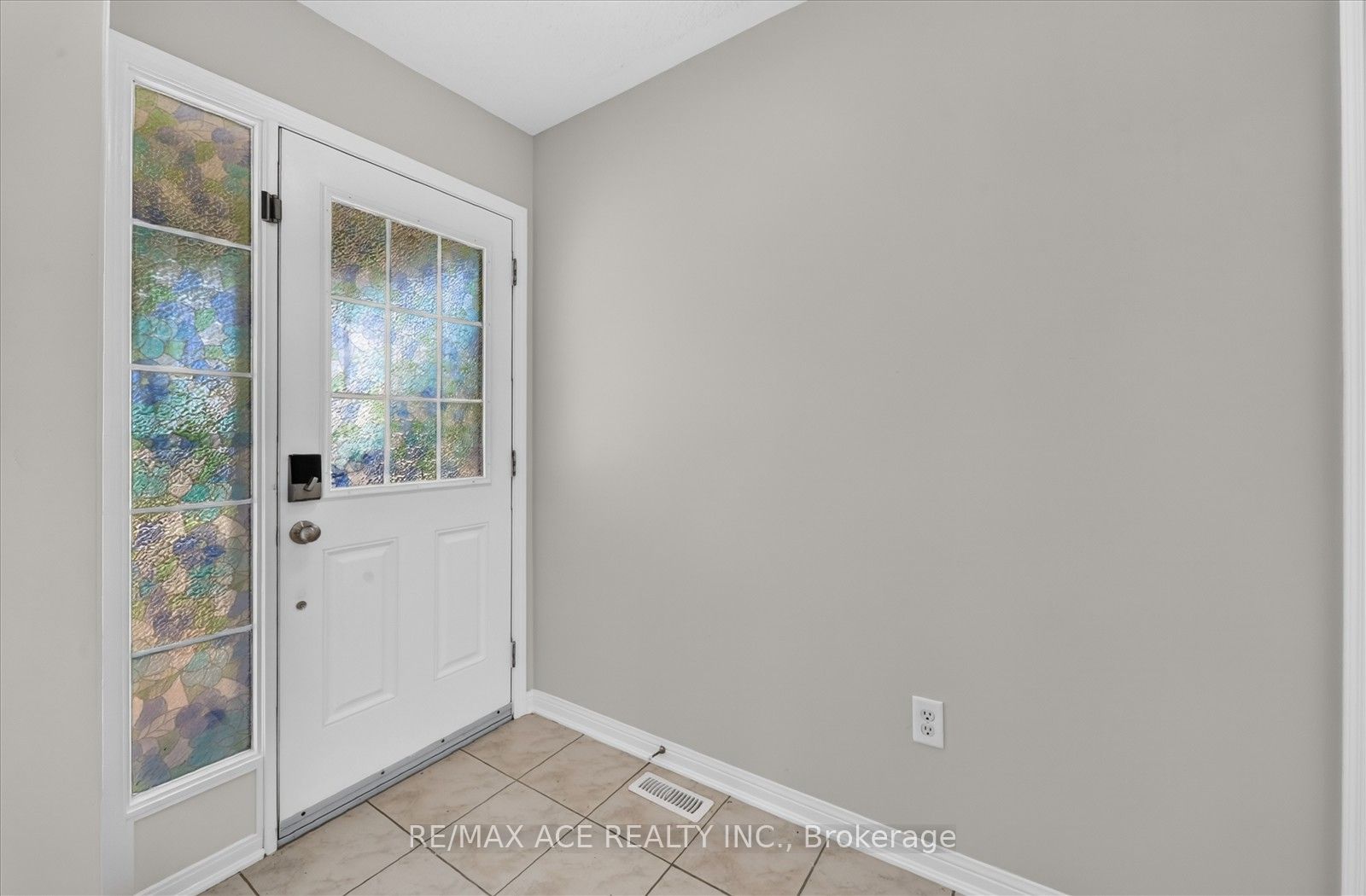 23 Harry Sanders Avenue, Whitchurch-Stouffville, ON L4A 0J7 photo 5