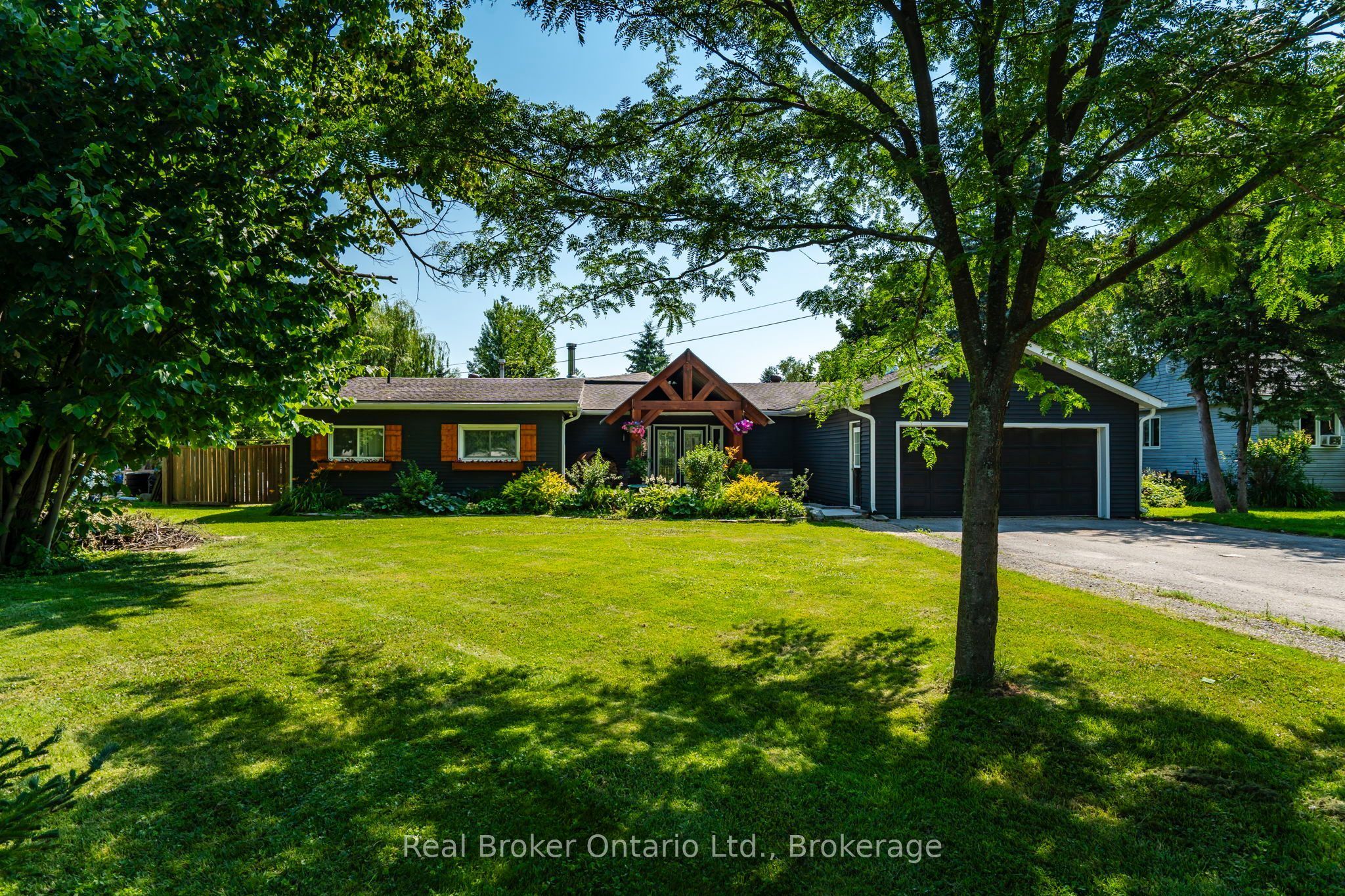2307 Somers Boulevard, Innisfil, ON L9S 2E8